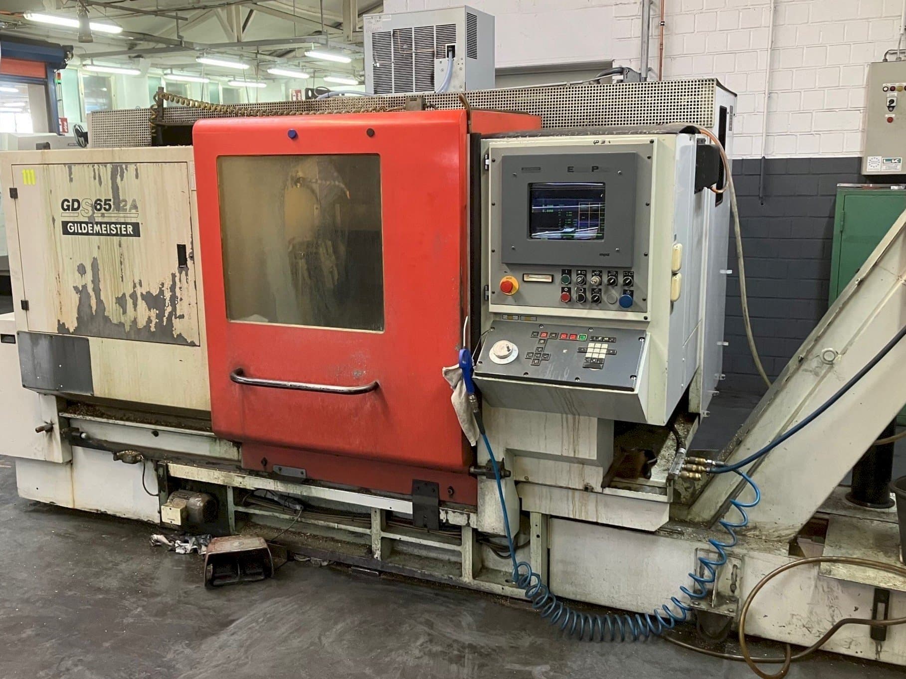 Front view of Gildemeister GDS 65/2A machine