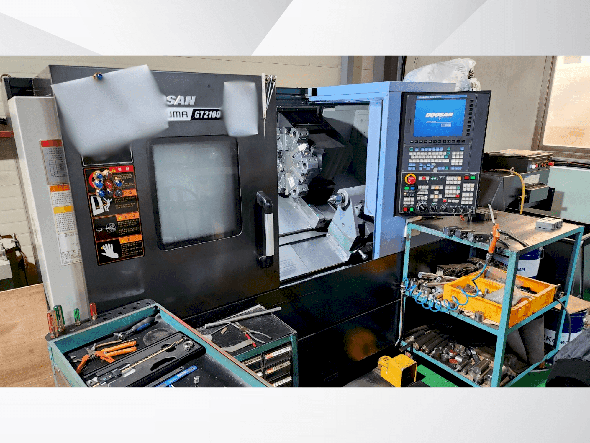 Front view of DOOSAN PUMA GT2100  machine