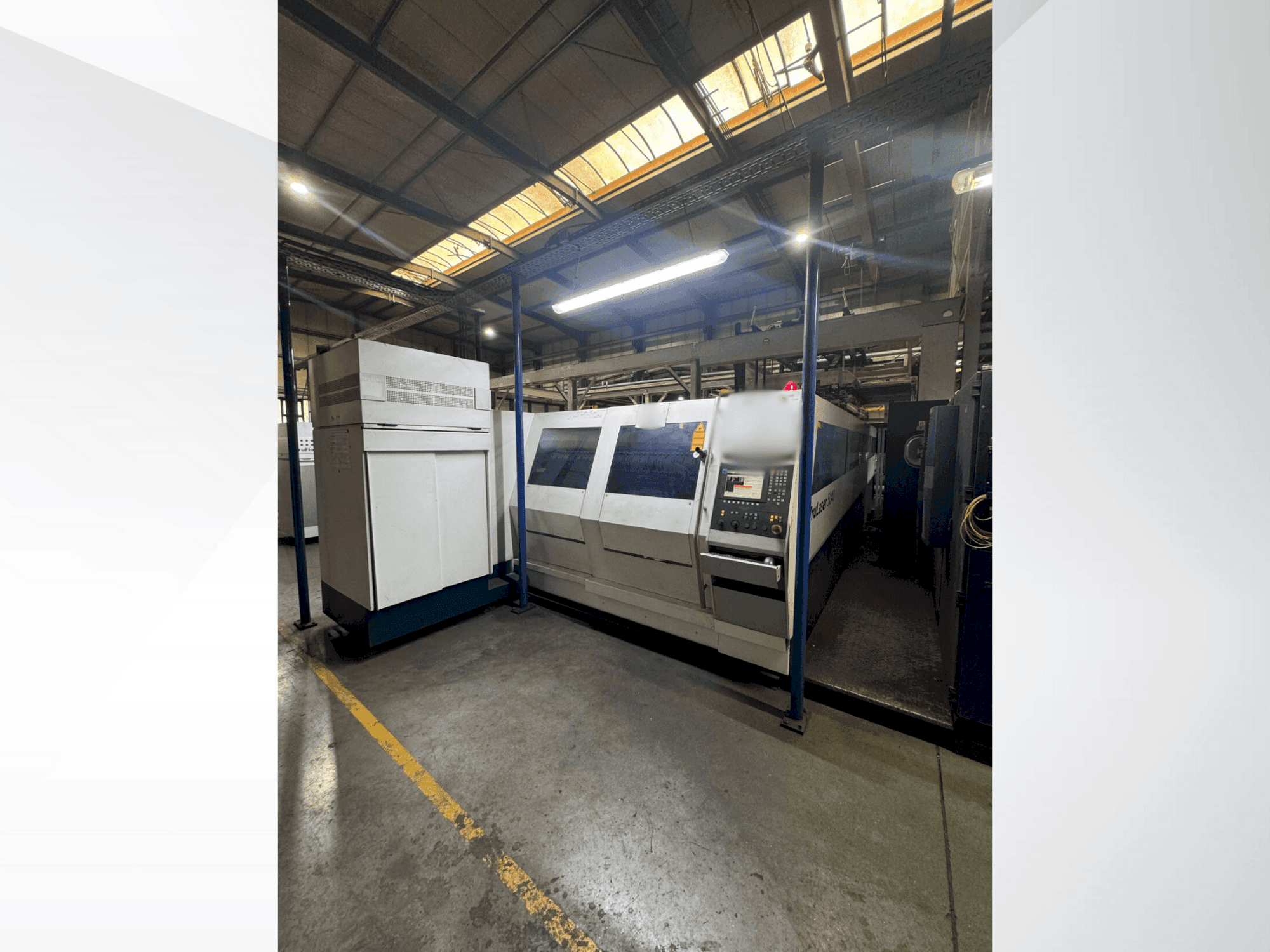 Front view of TRUMPF TruLaser 3040  machine