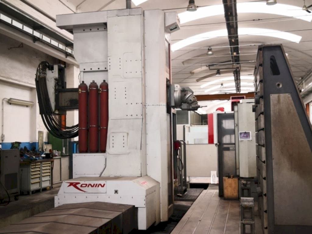 Front view of FPT Ronin machine