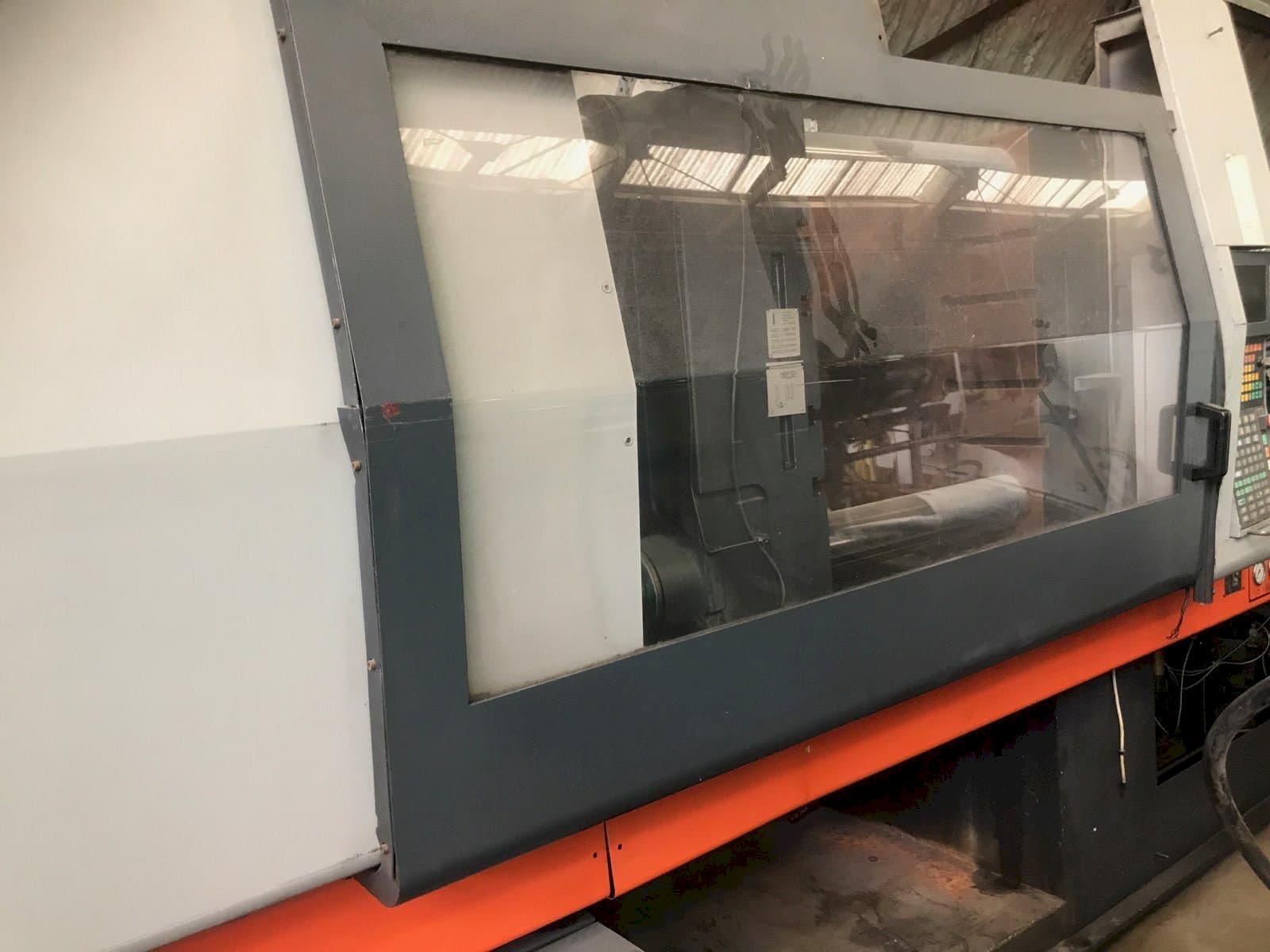 Front view of SANDRETTO Otto 2054/380 machine
