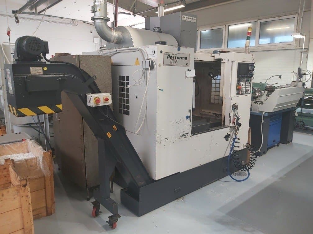 Front view of Akira Seiki SR2XP machine