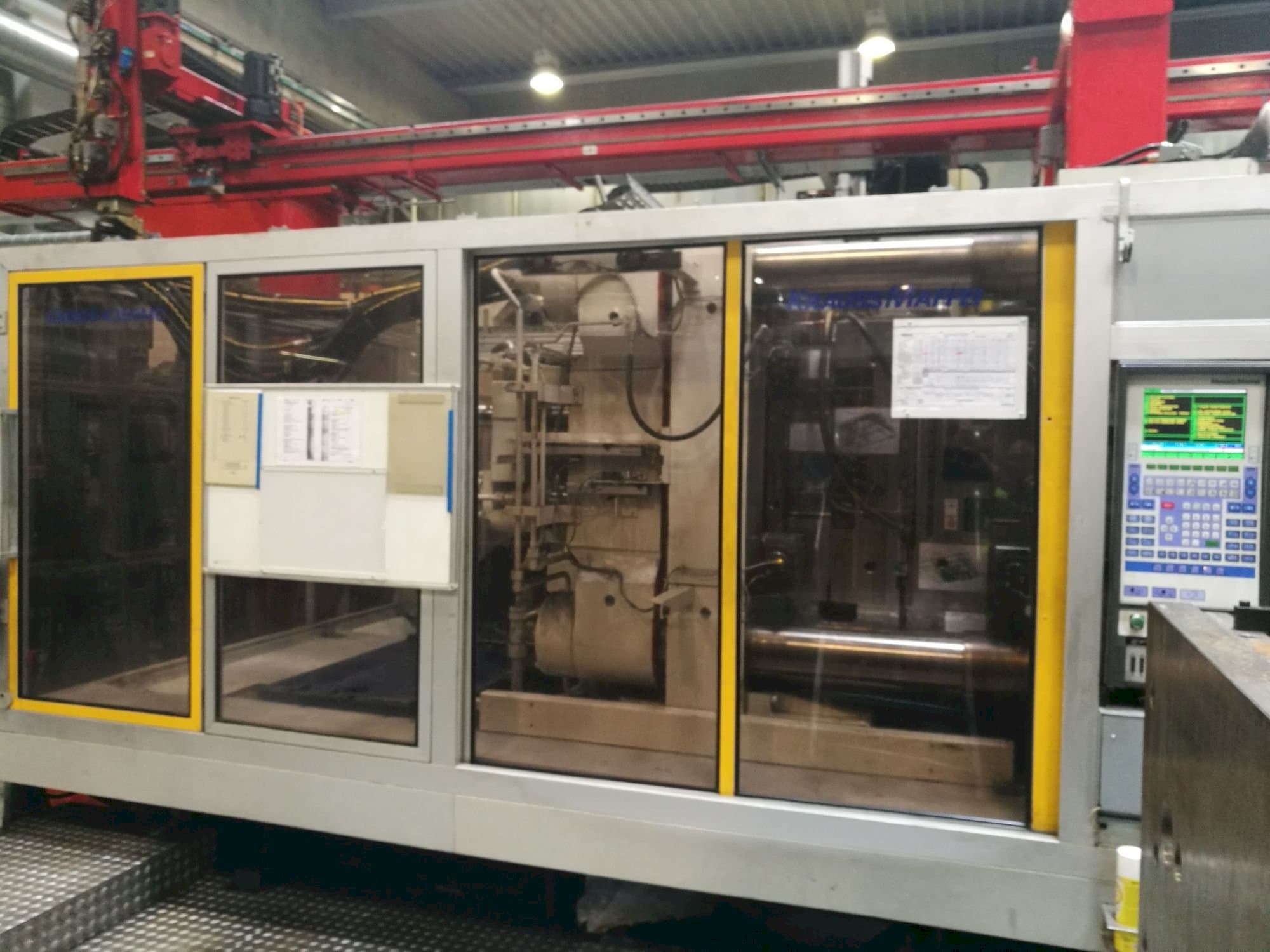 Front view of Krauss Maffei 800-4350 MC machine