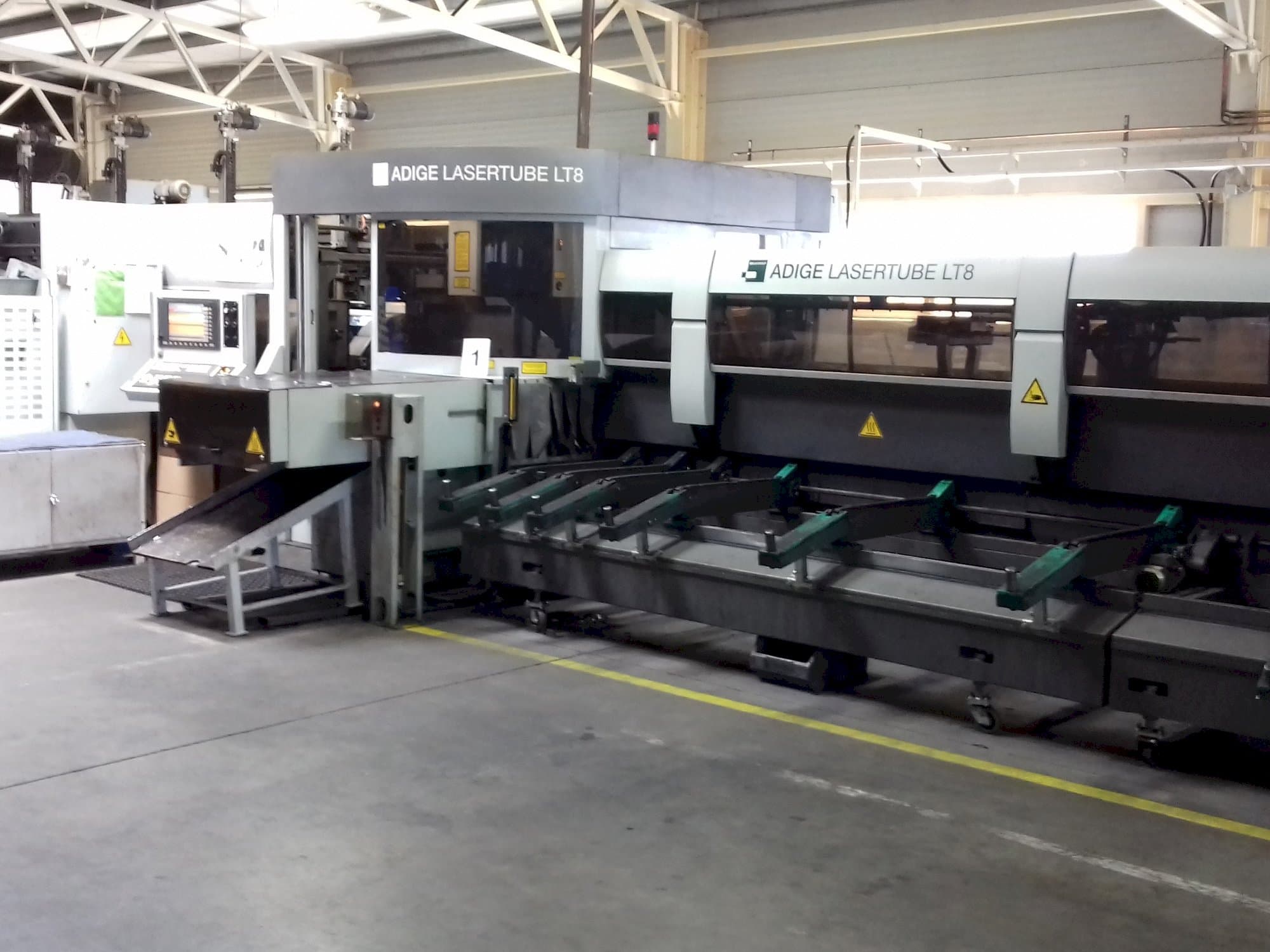 Front view of ADIGE LT 8 machine