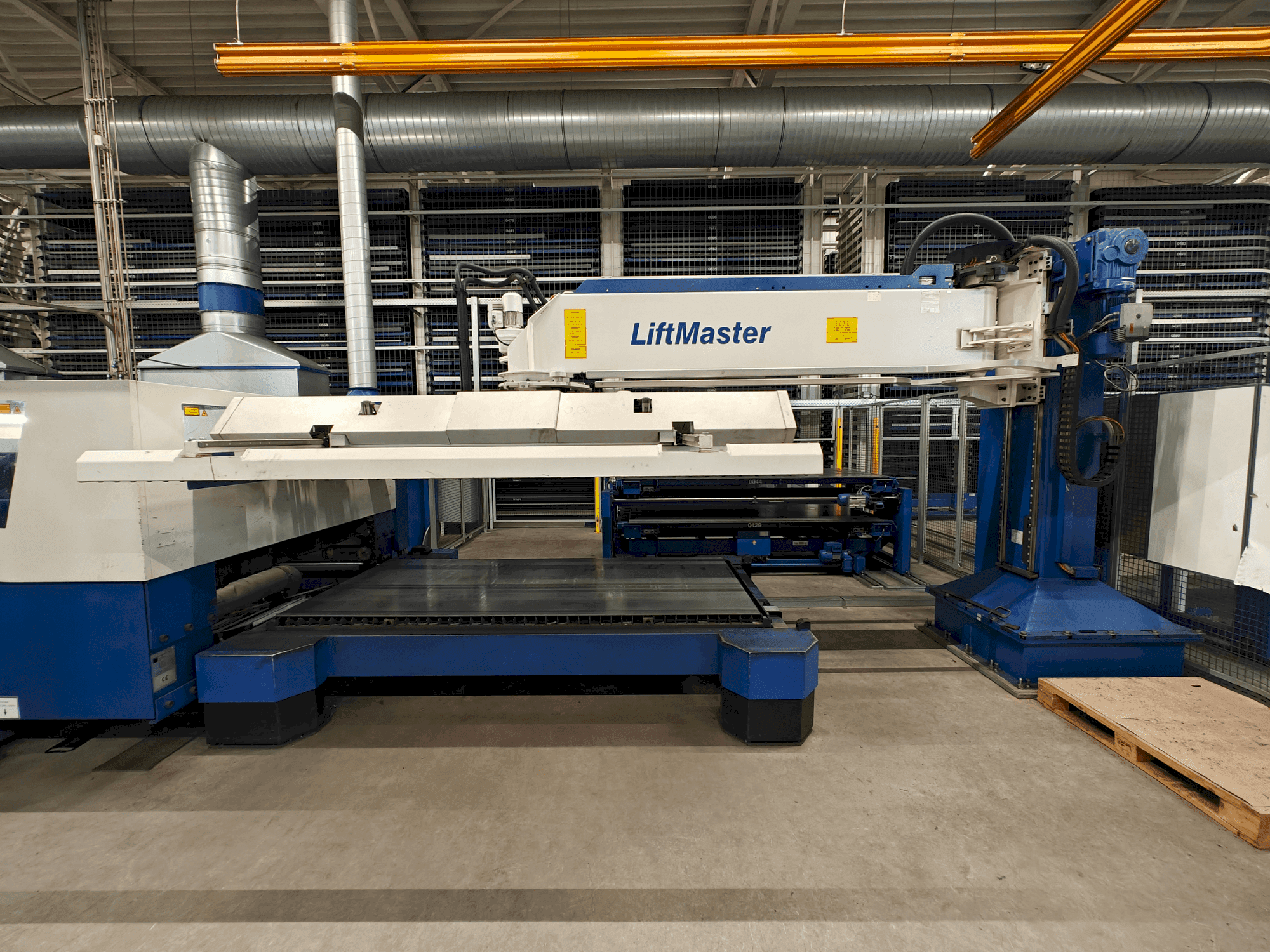 Front view of TRUMPF Trumatic L3050  machine
