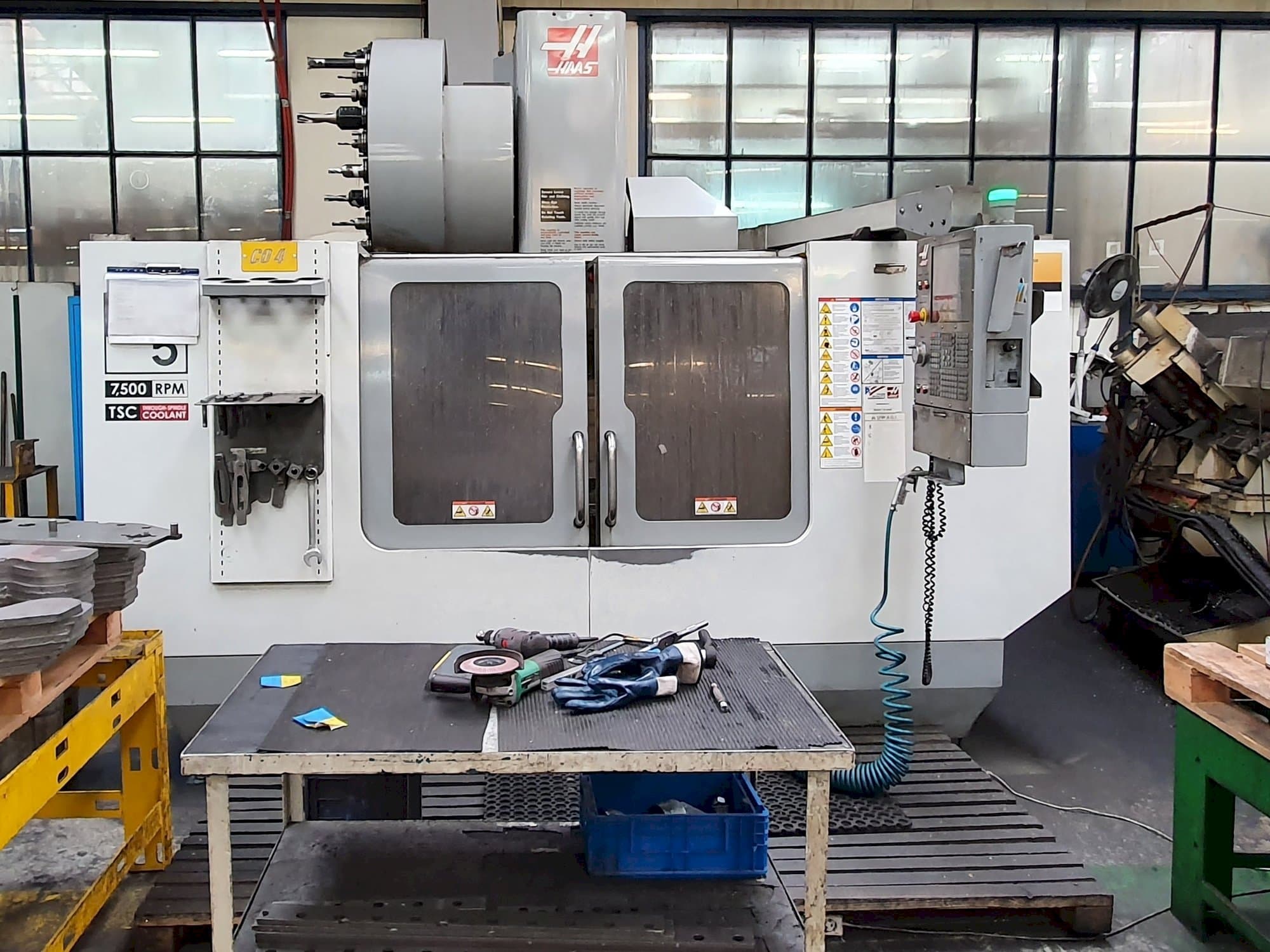 Front view of HAAS VF-5 / 50HE  machine