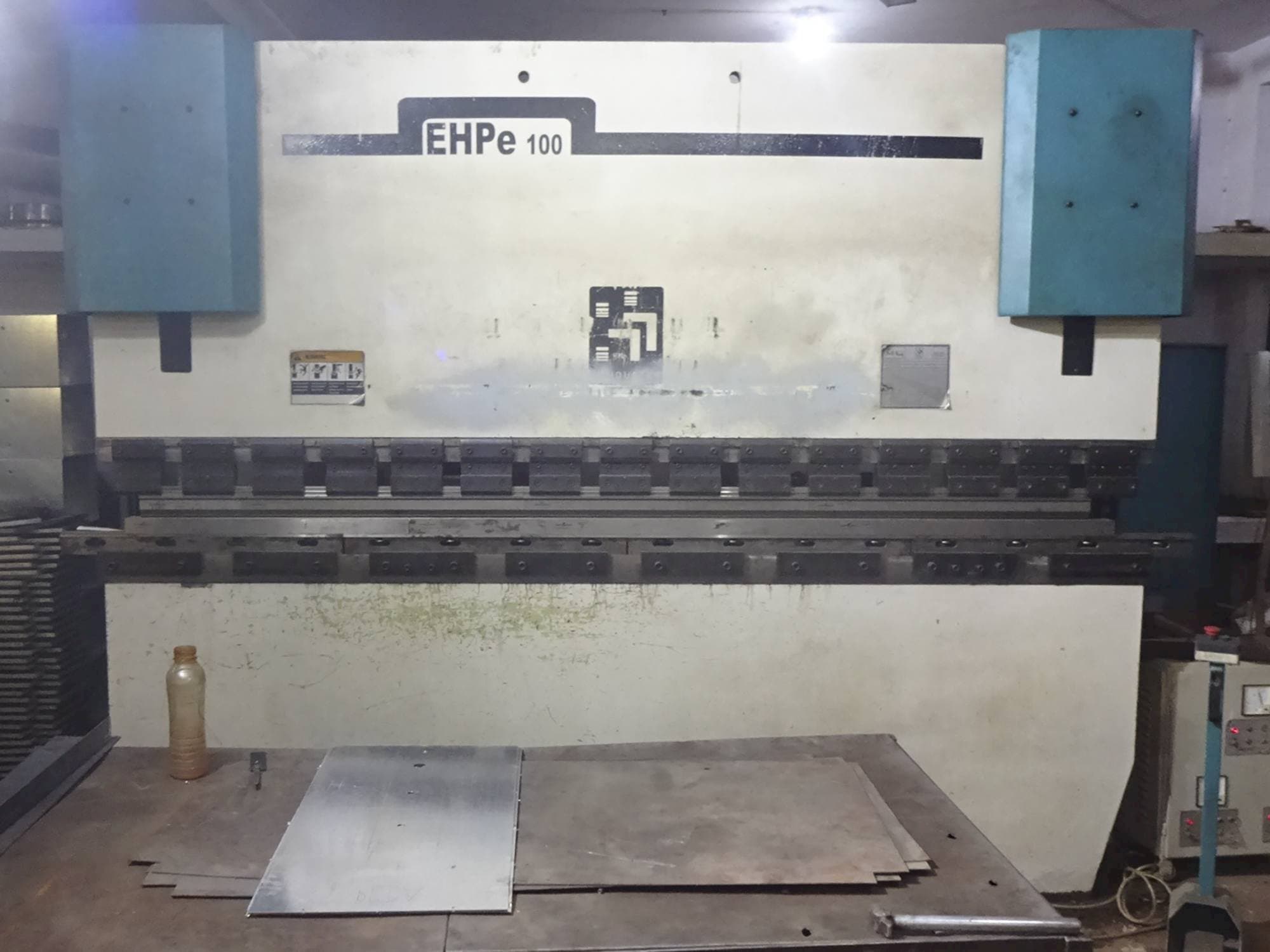 Front view of Hindustan Hydraulics EHP E 100 Machine