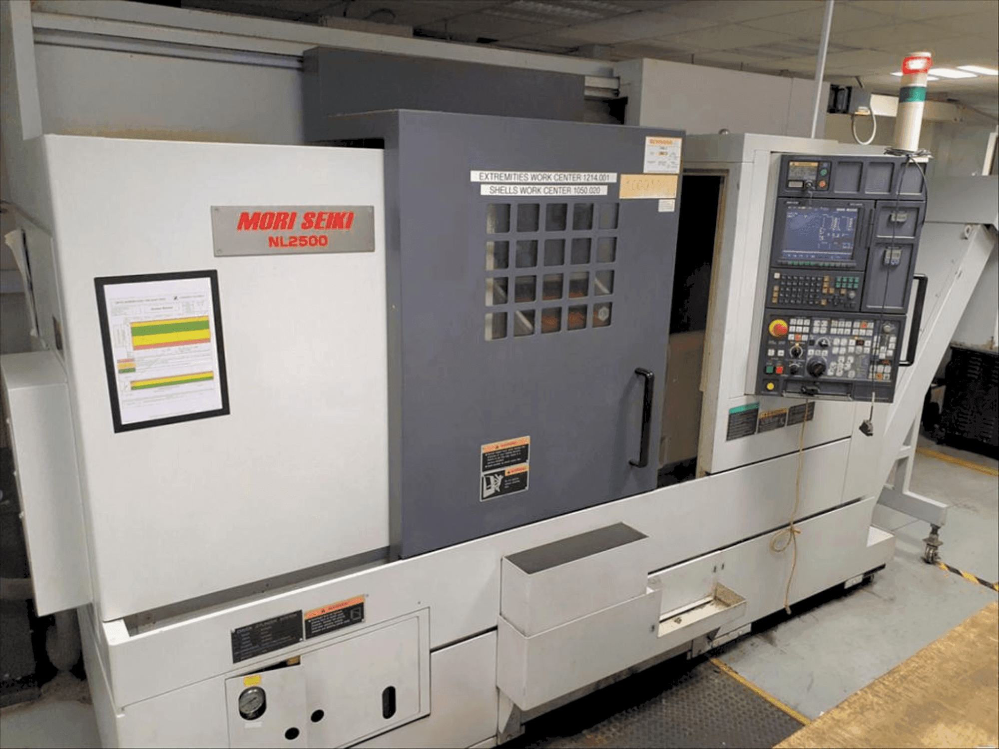 Front view of MORI SEIKI NL2500Y machine
