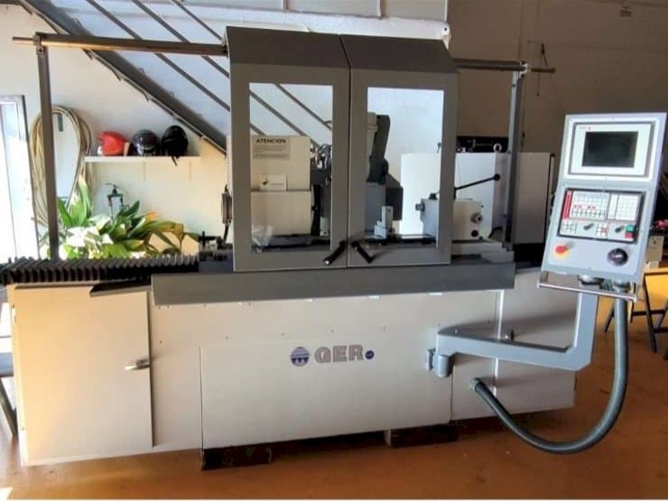 Front view of GER C-500 CNC machine