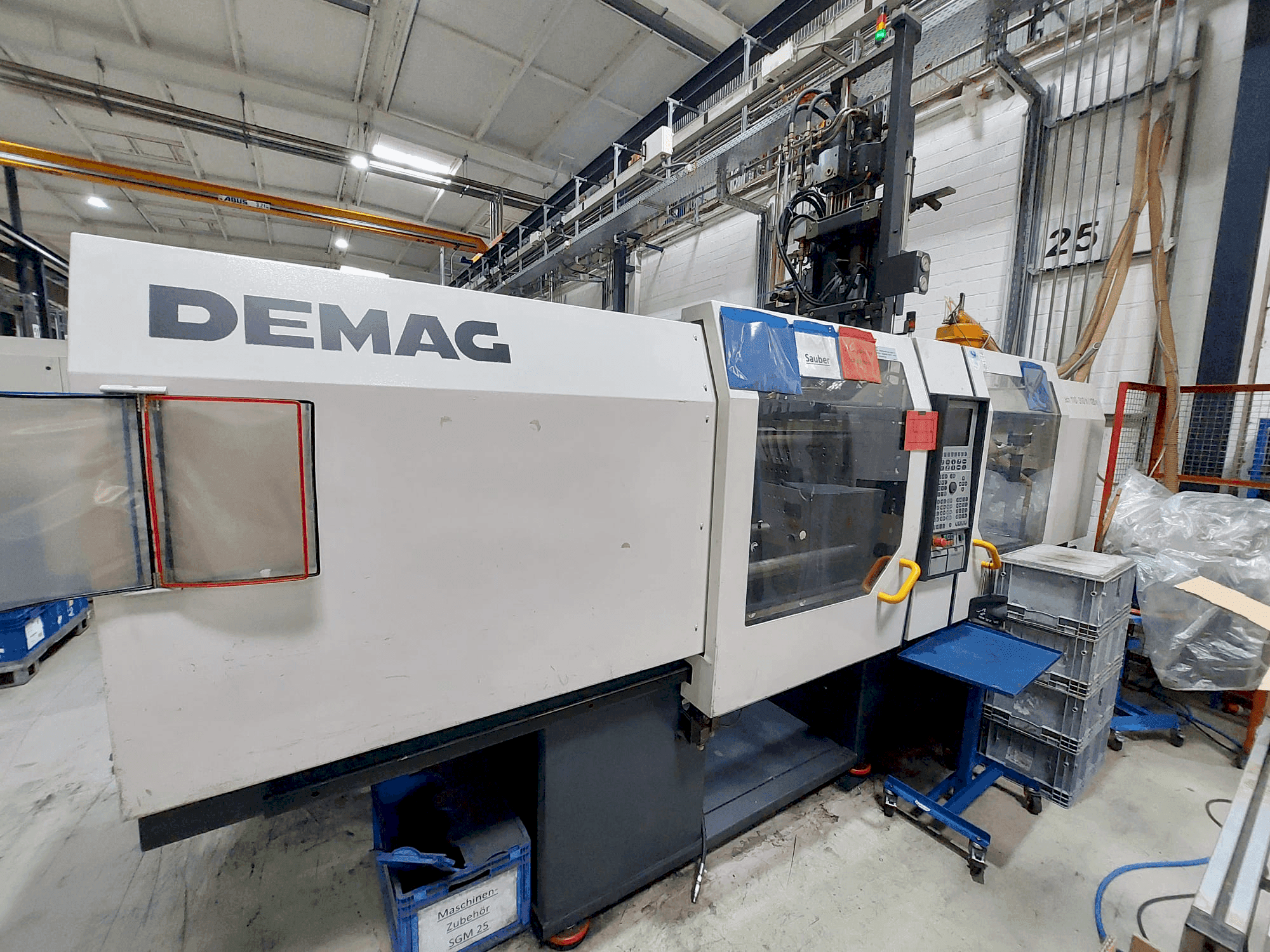 Front view of DEMAG Ergo-Tech 110-310H-120V  machine