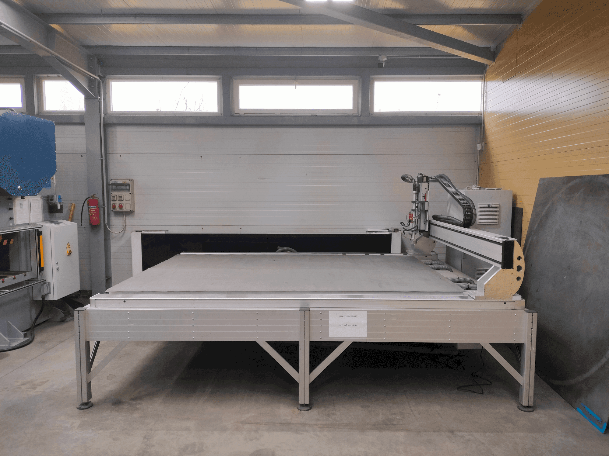 Front view of VHF CAM 2030 Active Pro  machine