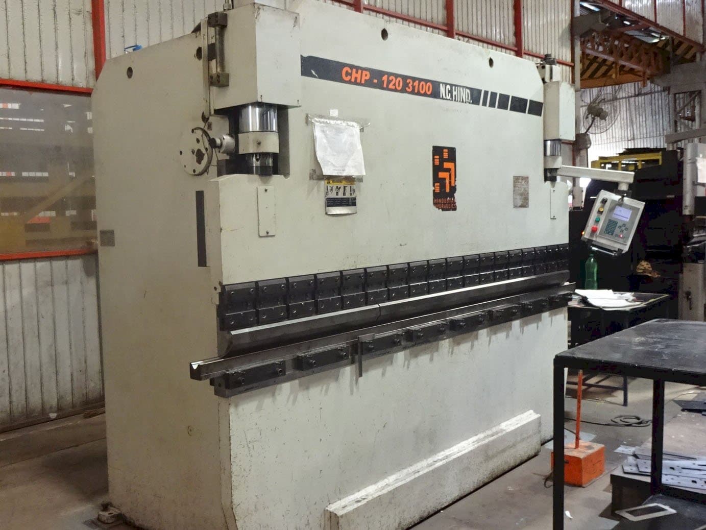 Left view of Hindustan Hydraulics CHP 120 Machine