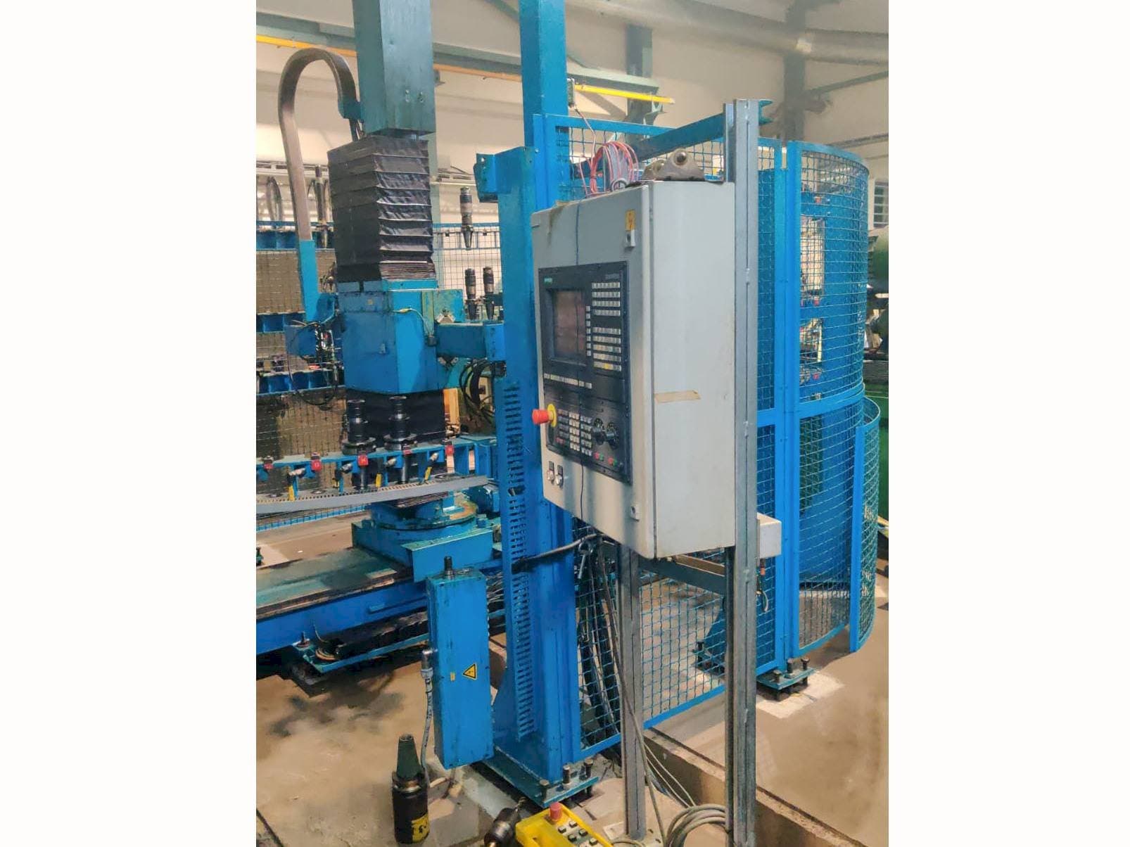 Front view of PEGARD Precivit 2S PCV 1000 machine