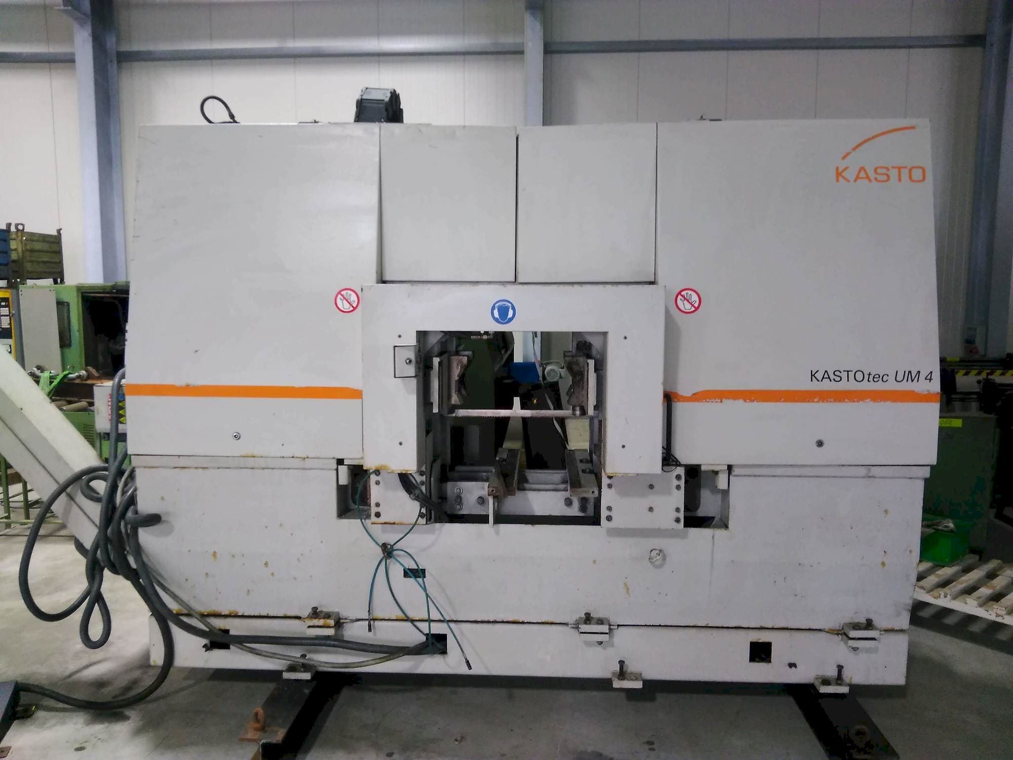 Front view of KASTO TEC UM 4 machine