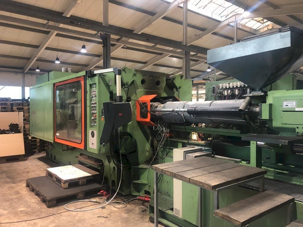 Left side view of Windsor W1000  machine