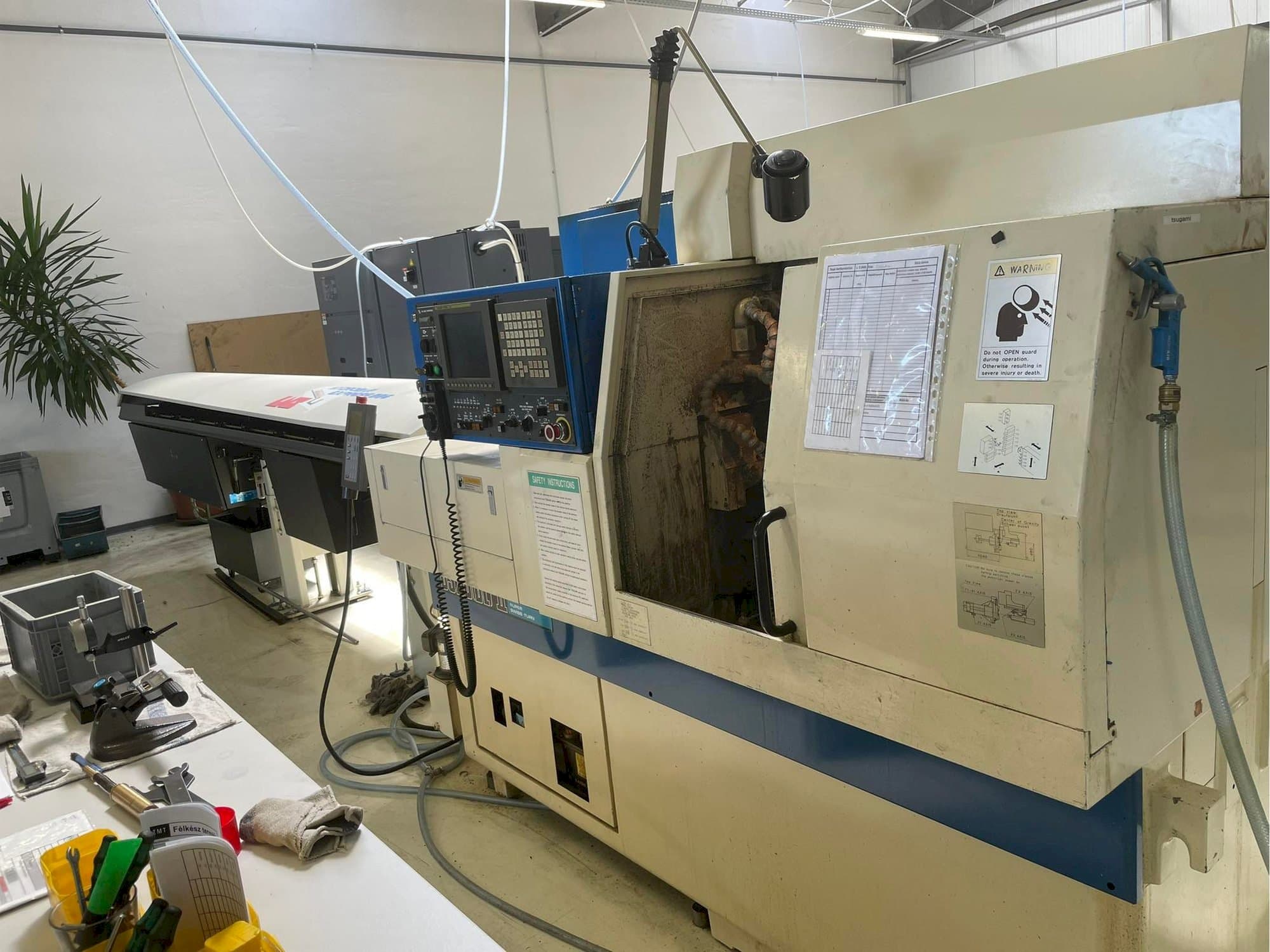 Right side view of TSUGAMI BS20-II machine