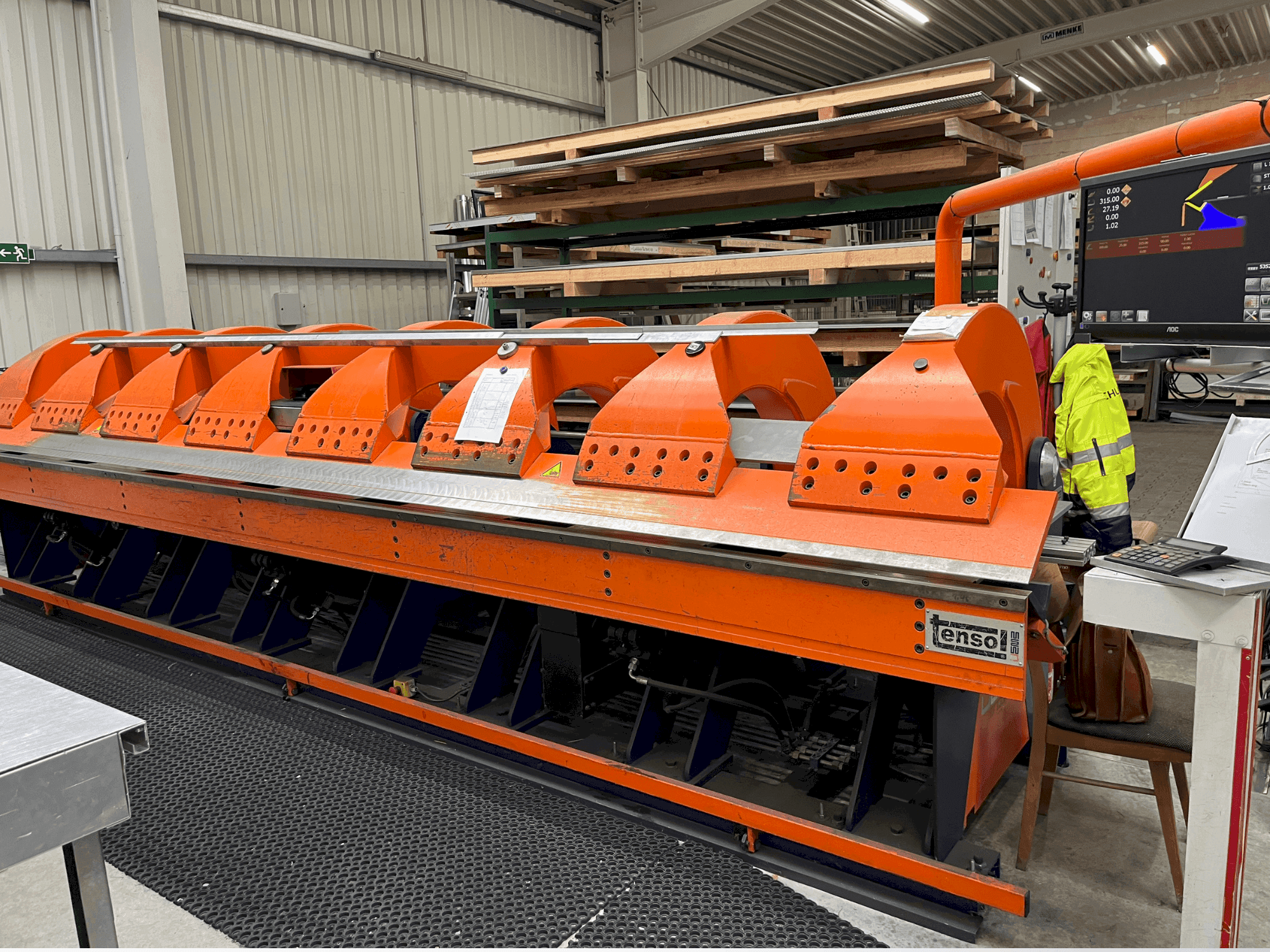 Front view of OEMB H200.60  machine