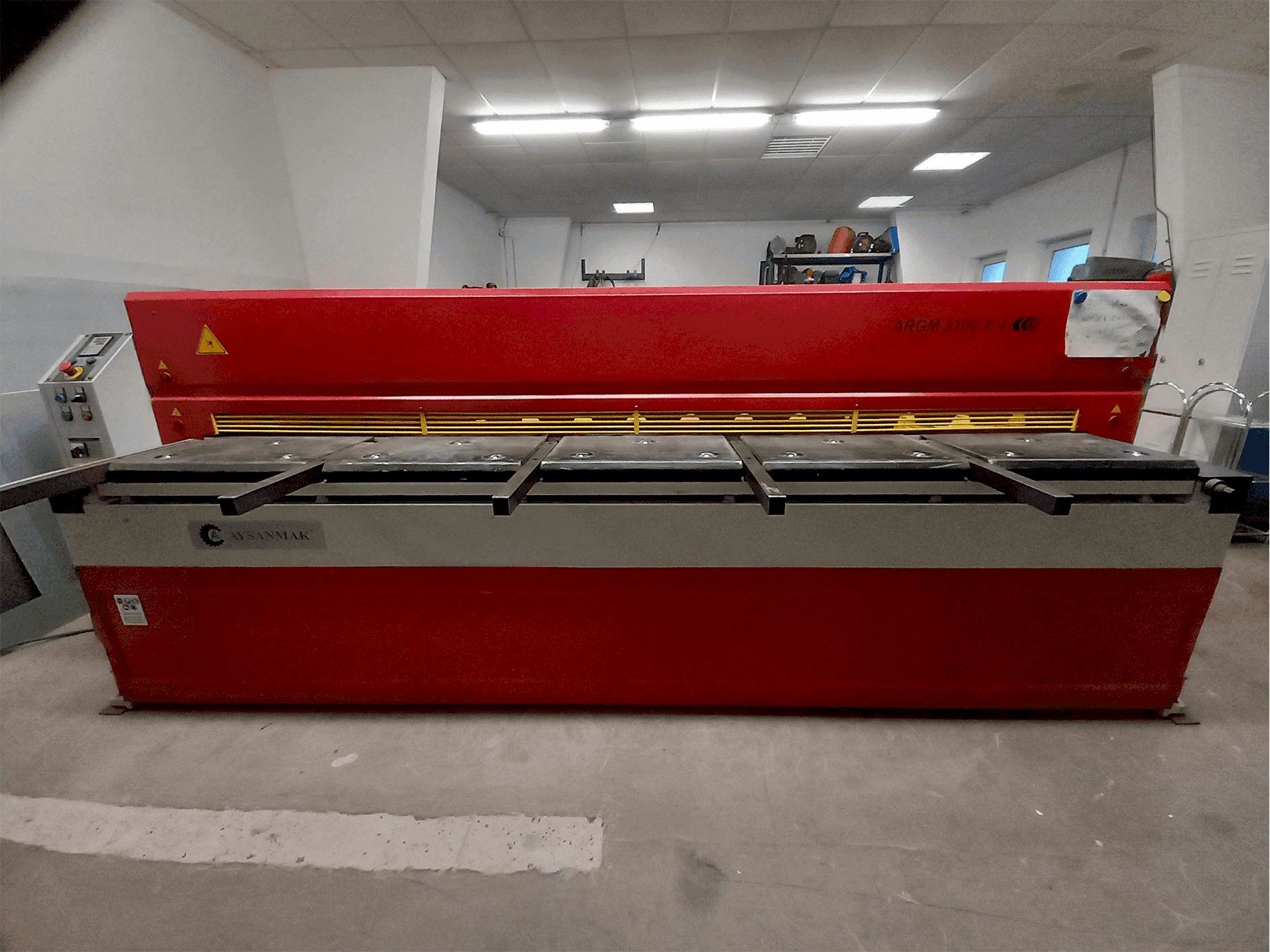 Front view of AYSANMAK ARGM 3100 x 4 machine