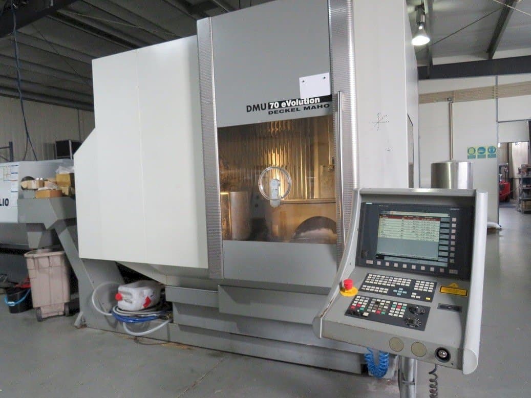 Front view of DECKEL MAHO DMU 70 eVolution machine