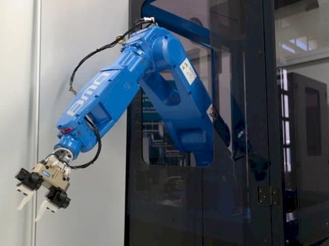 Front view of BMO LR5 machine