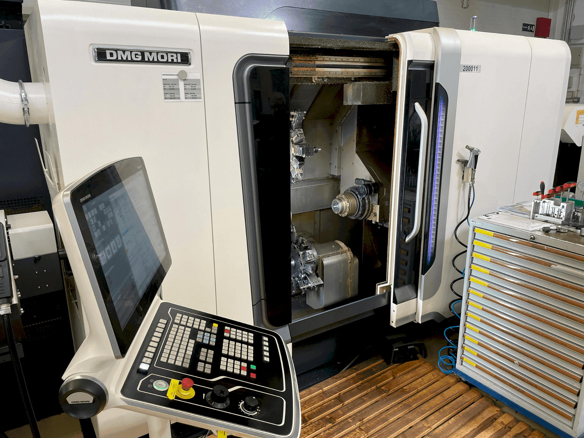Left view of DMG MORI Sprint 50 2T  machine