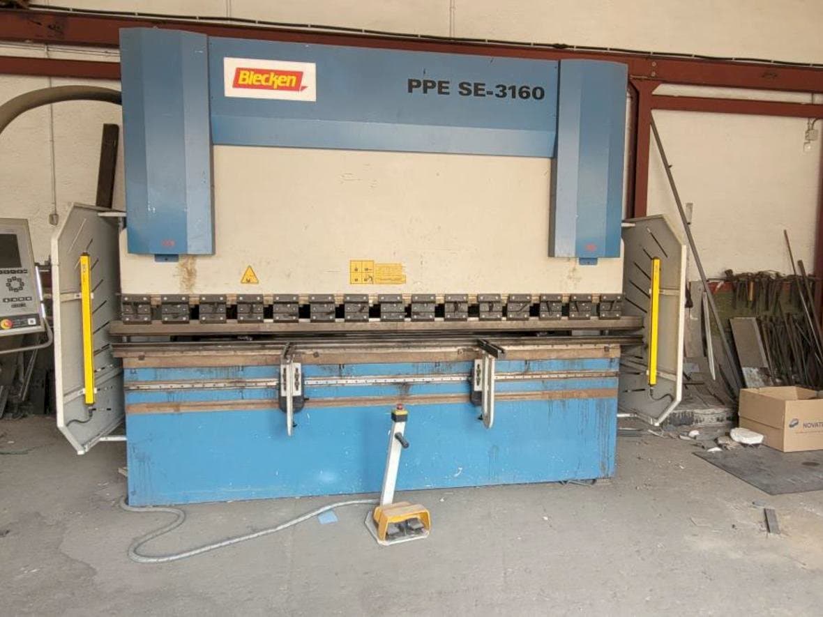 Front view of Blecken PPE SE-3160 machine
