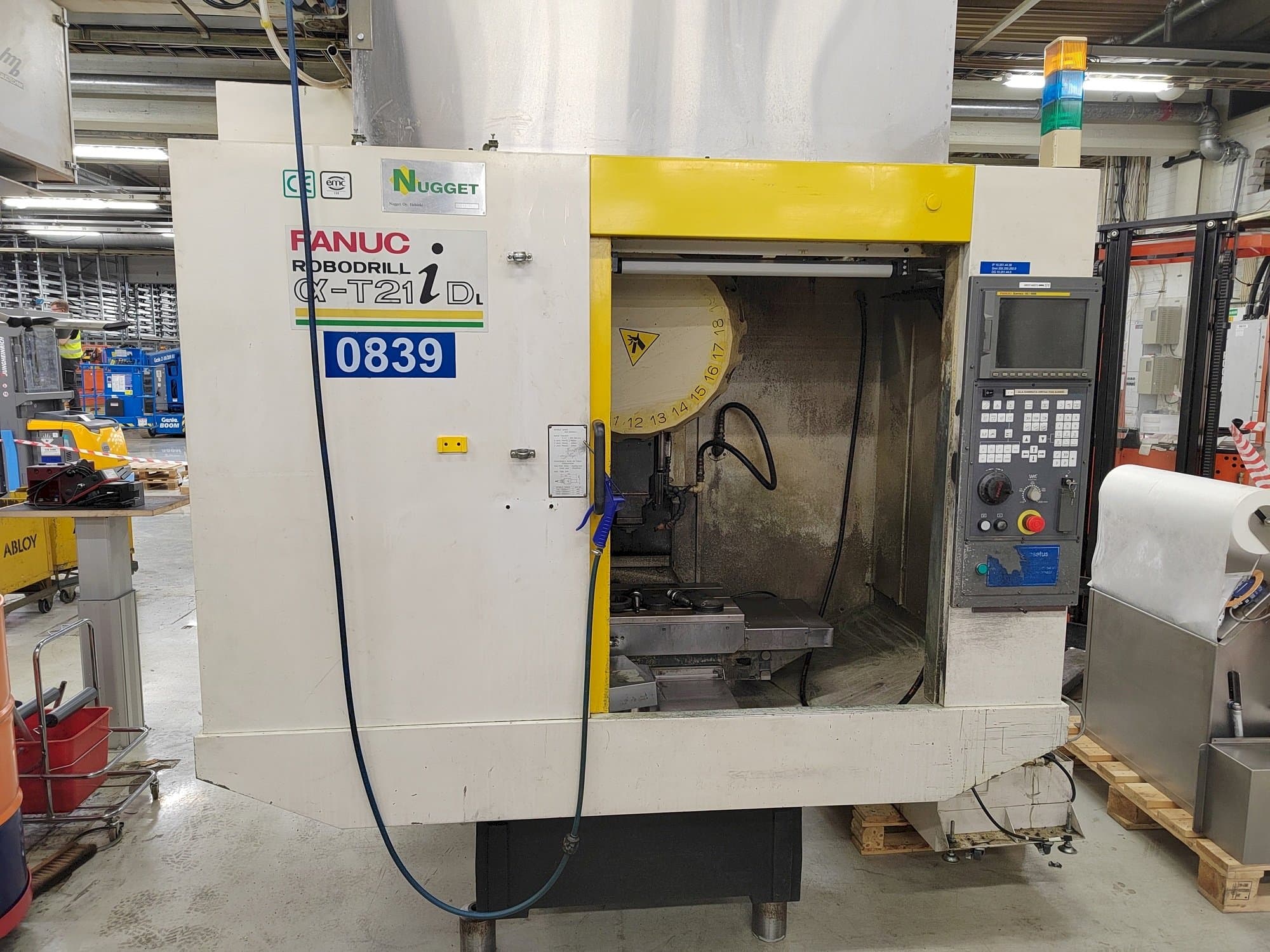 Front view of FANUC Robodrill Alpha-T21iDL machine