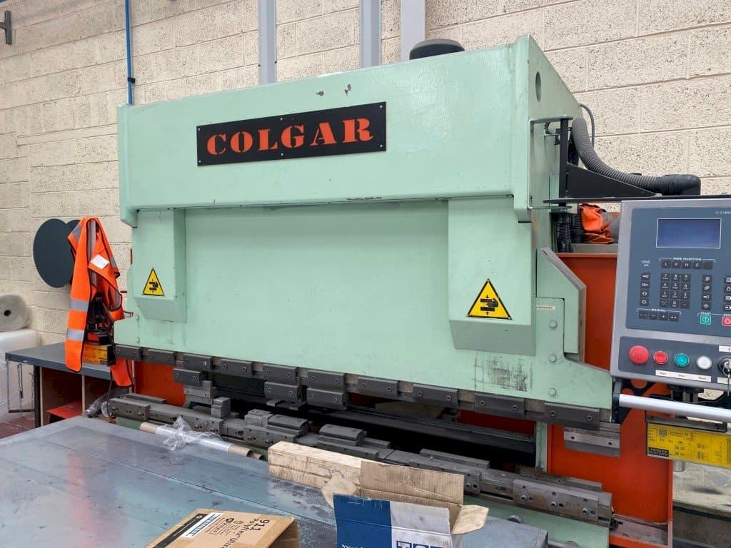 Front view of Colgar PI 316/21 machine