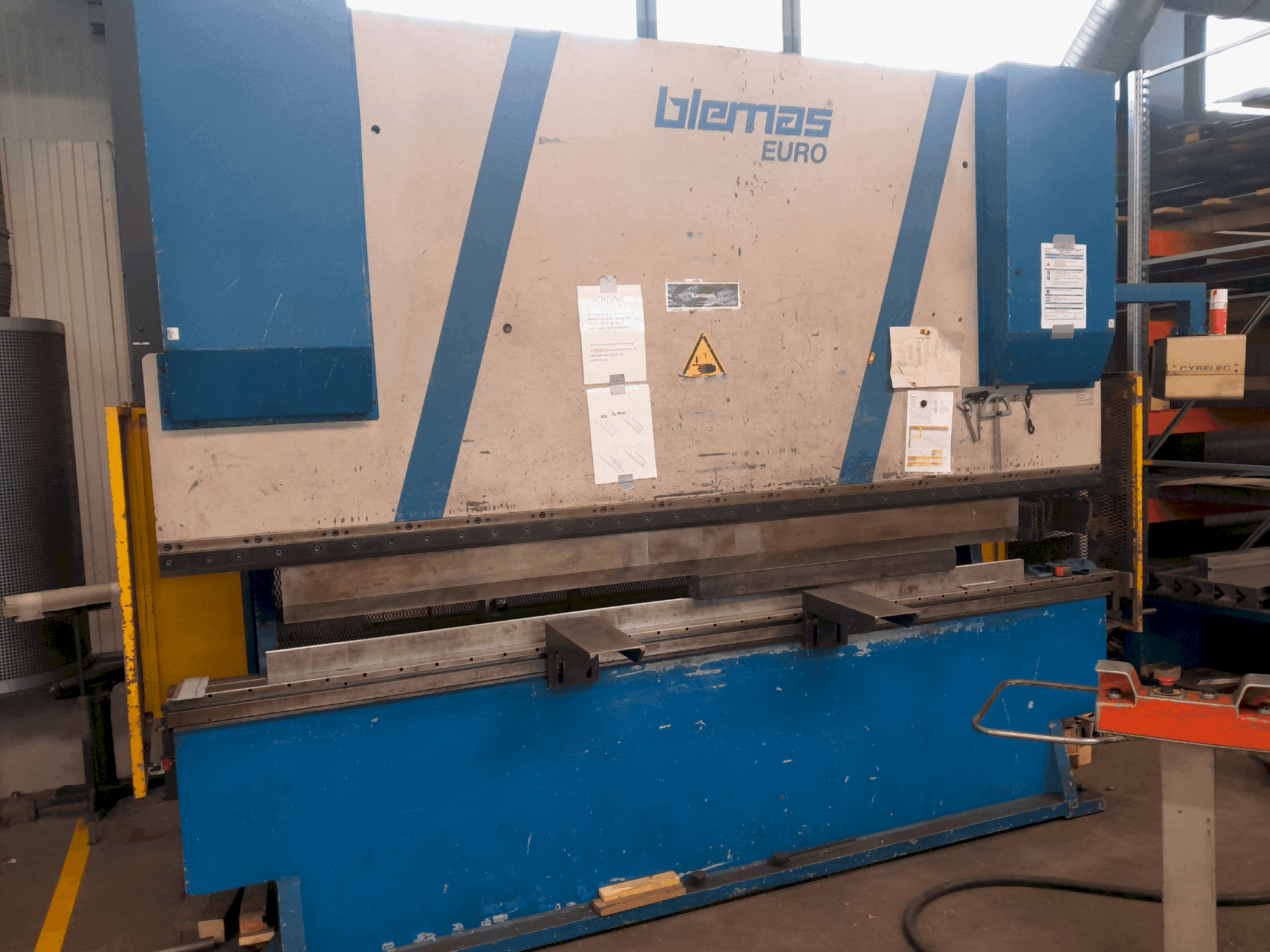 Front view of BLEMAS EURO 160  machine