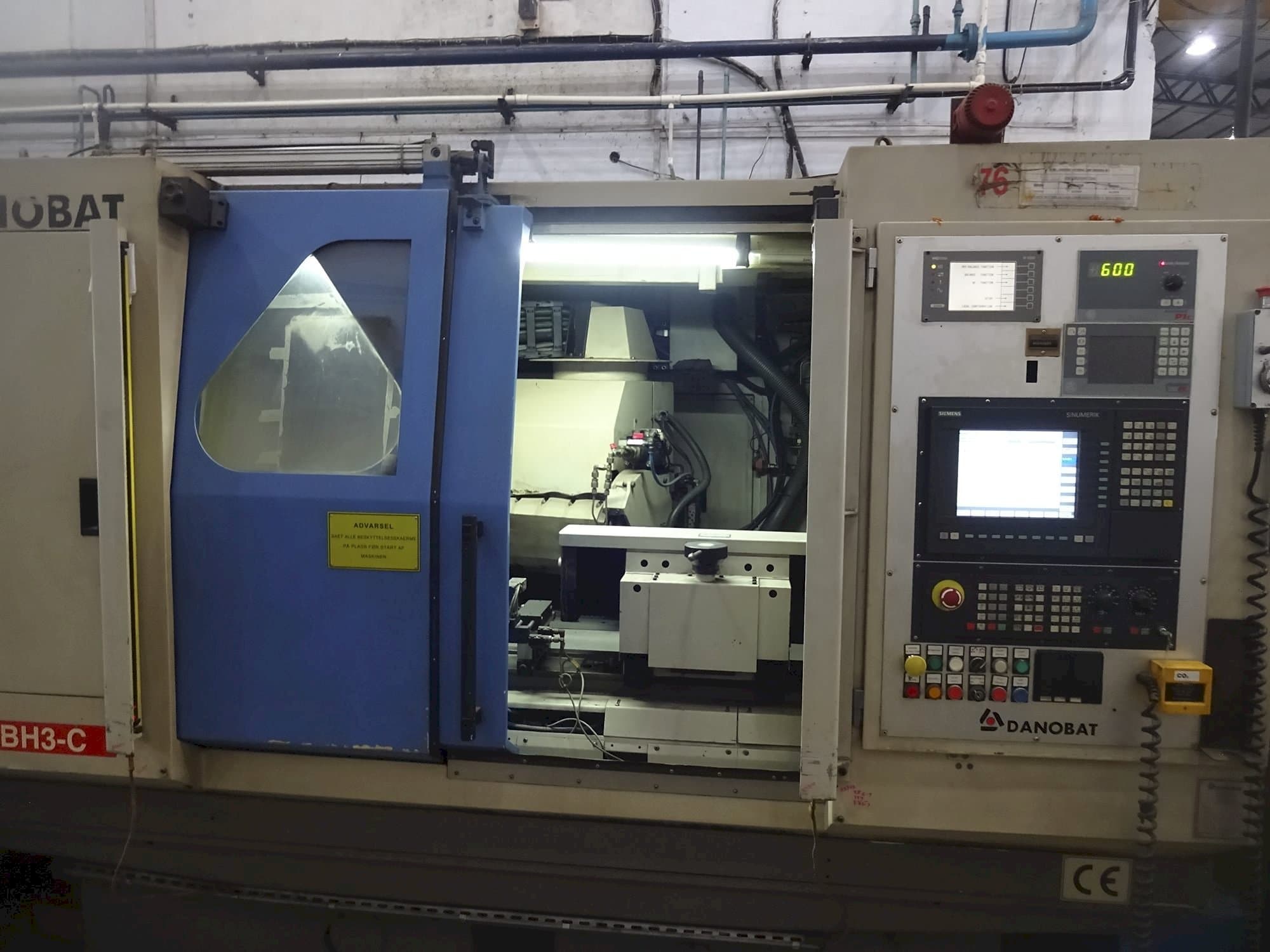 Front view of DANOBAT G-61-BH3-C Machine