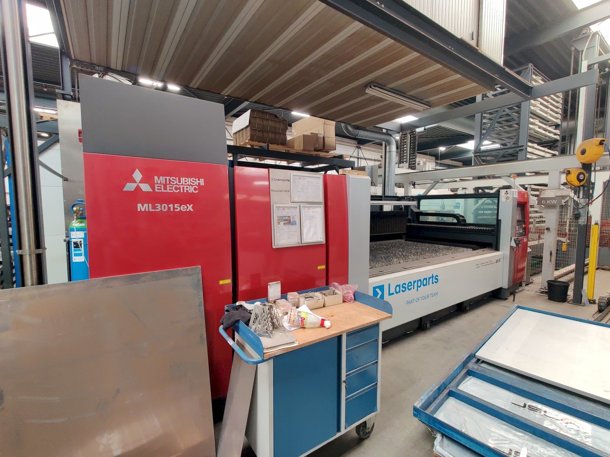 Left view of Mitsubishi ML3015eX(S2)-60XF machine