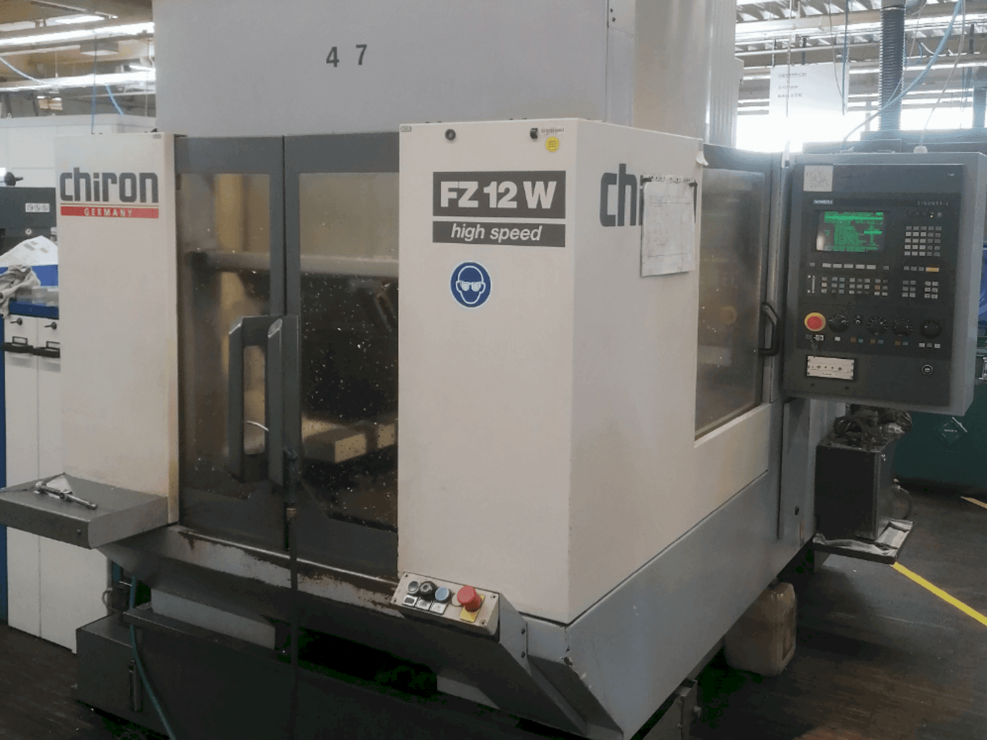 Front view of CHIRON FZ 12 W  machine