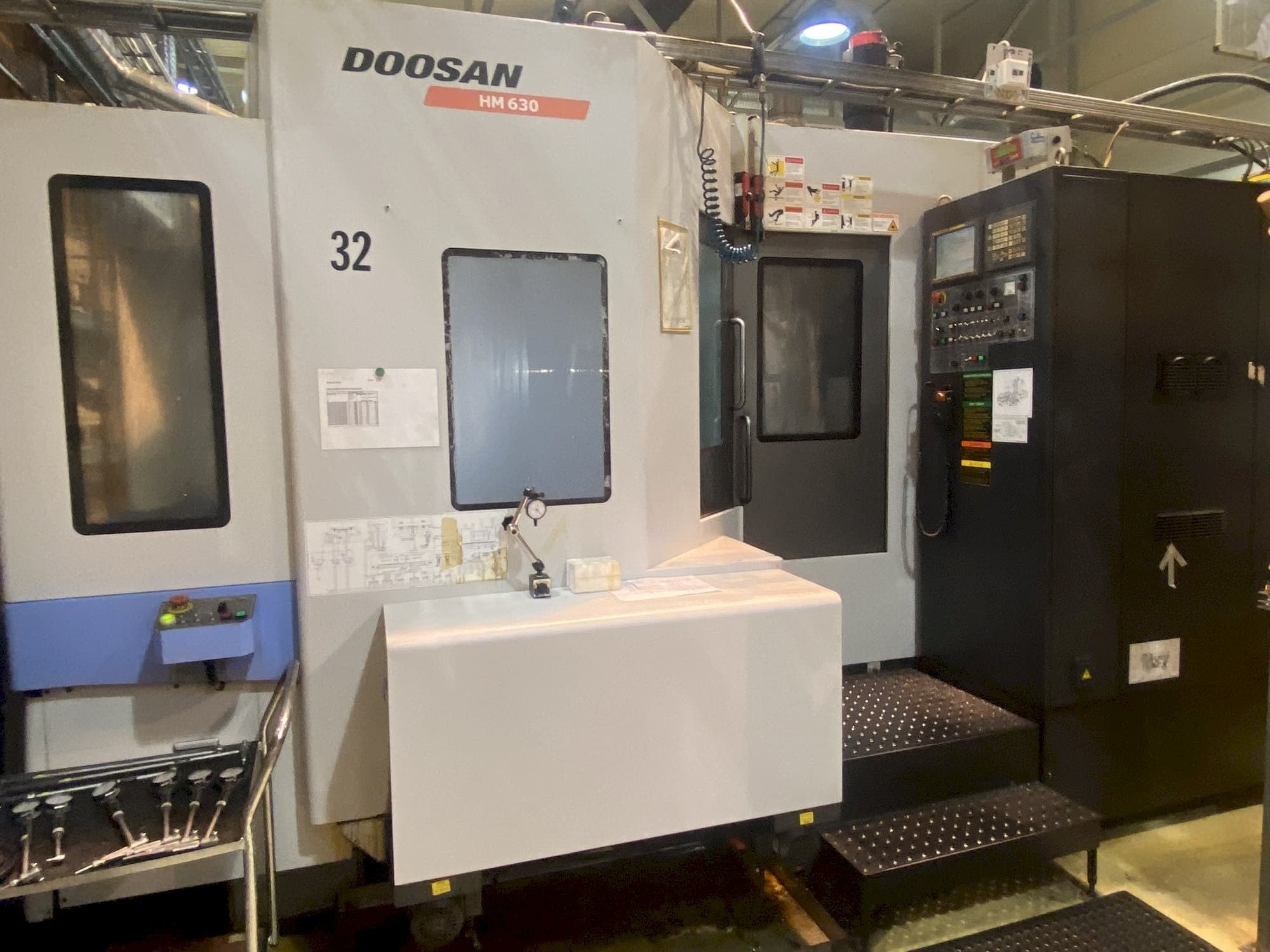 Front view of DOOSAN HM 630 machine