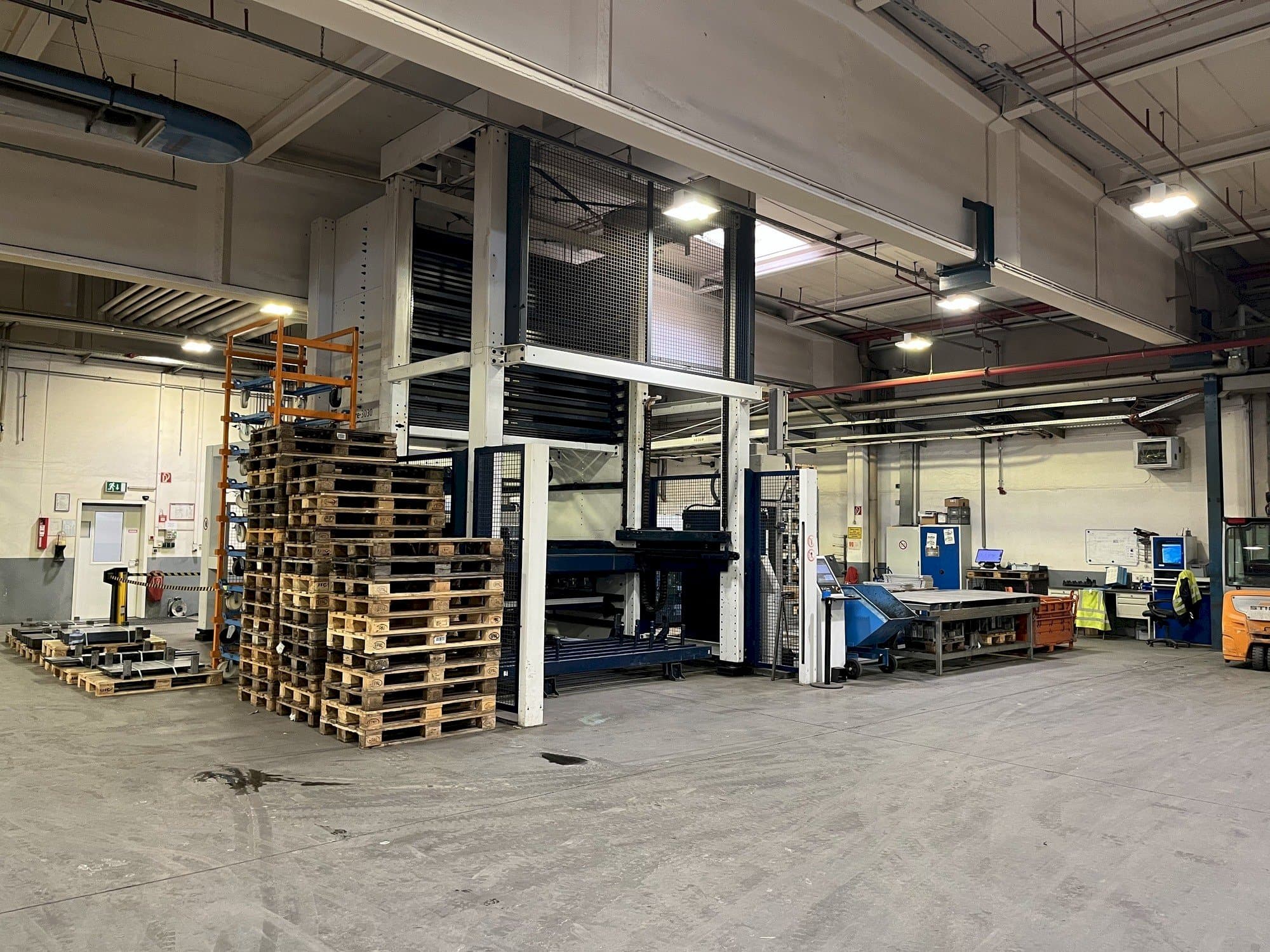 Front view of TRUMPF TruLaser 3030 L20 / Tru Store 3030 machine