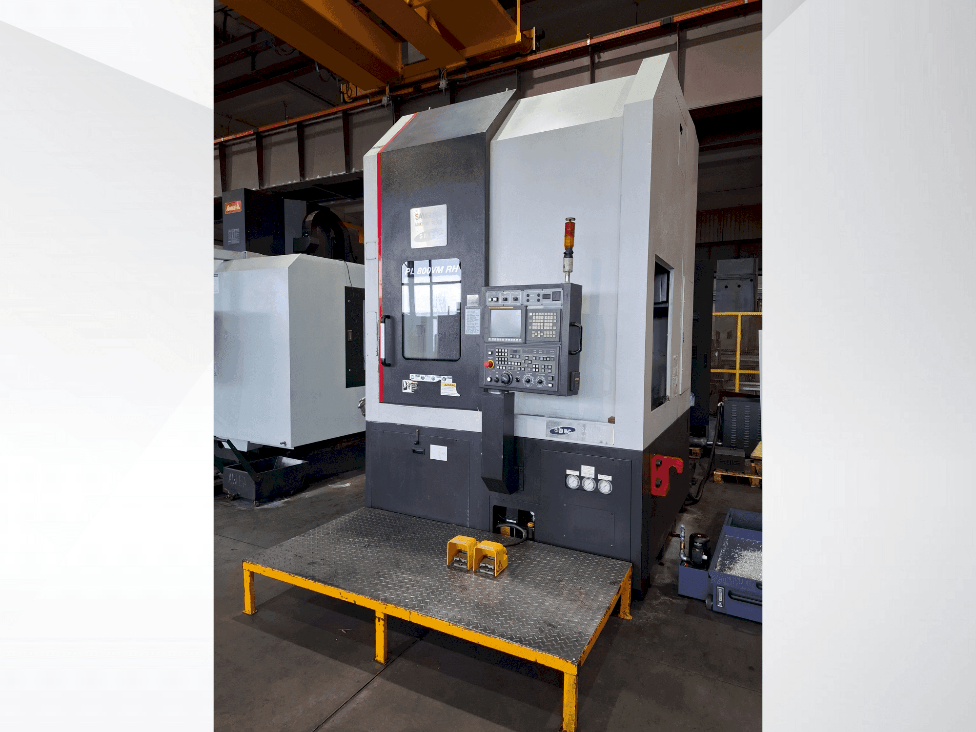 Front view of SMEC PL 800VM RH machine