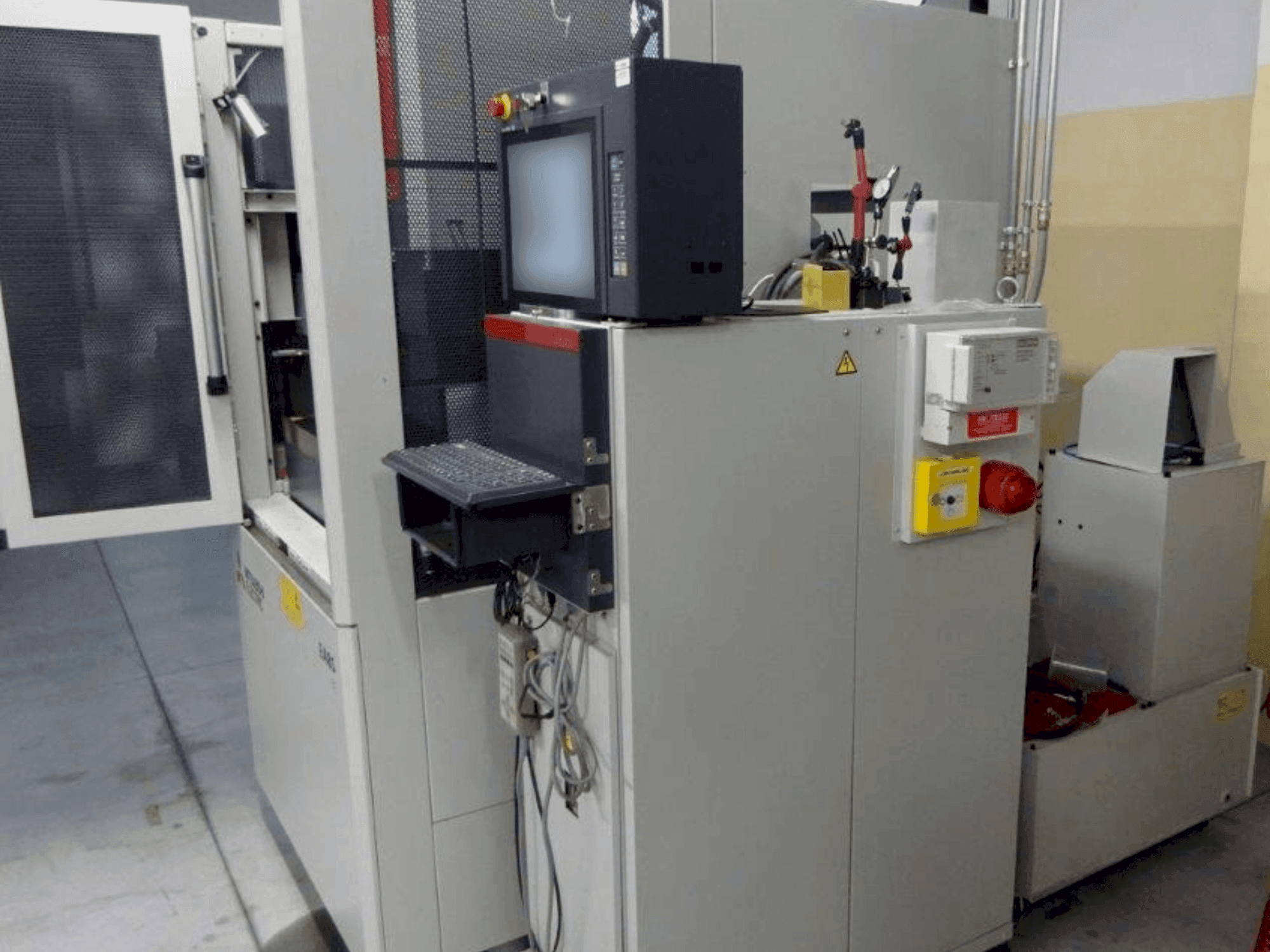 Front view of Mitsubishi Electric EA8-S machine