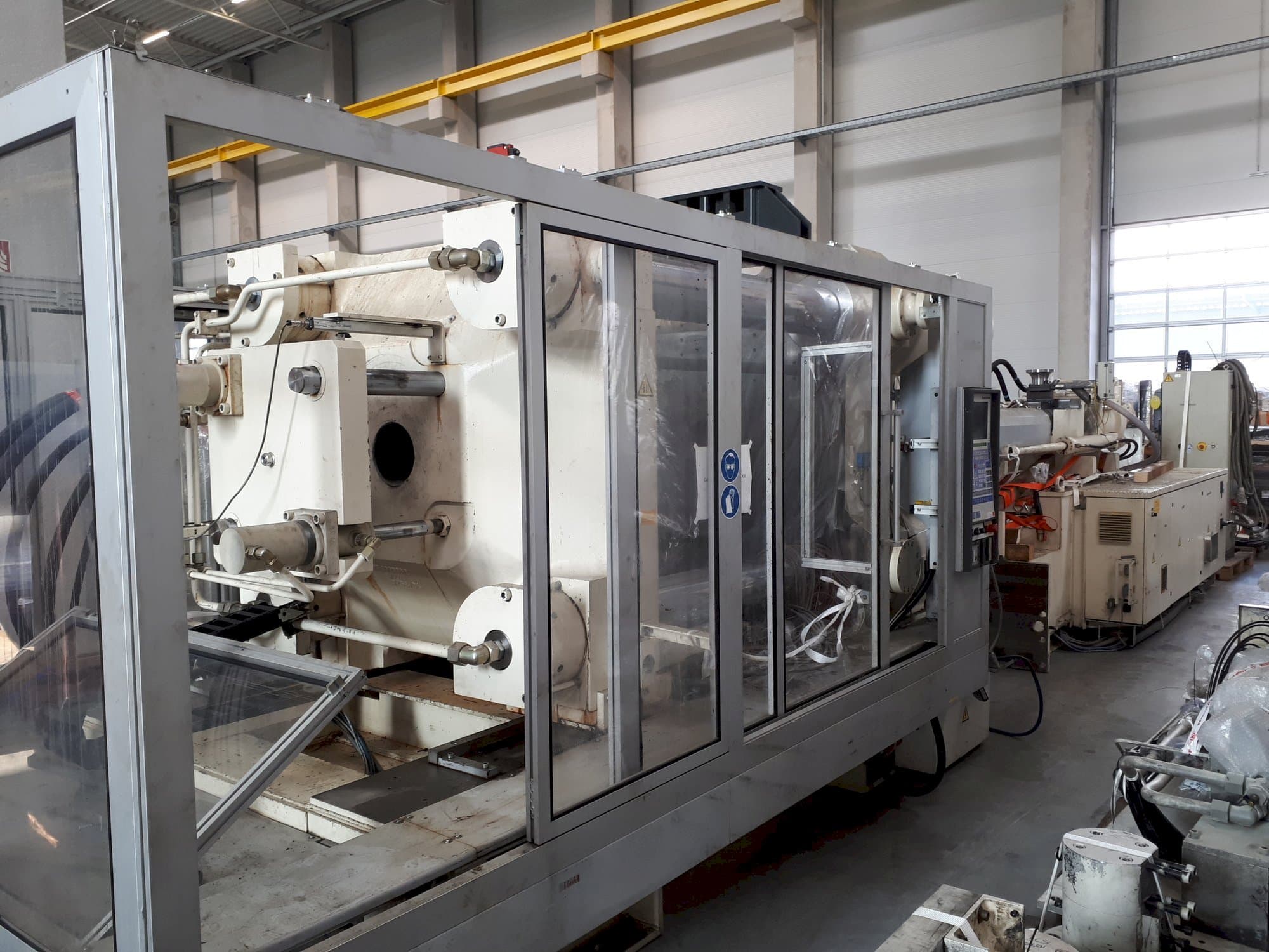 Front view of Krauss Maffei 650-2700 C1 machine