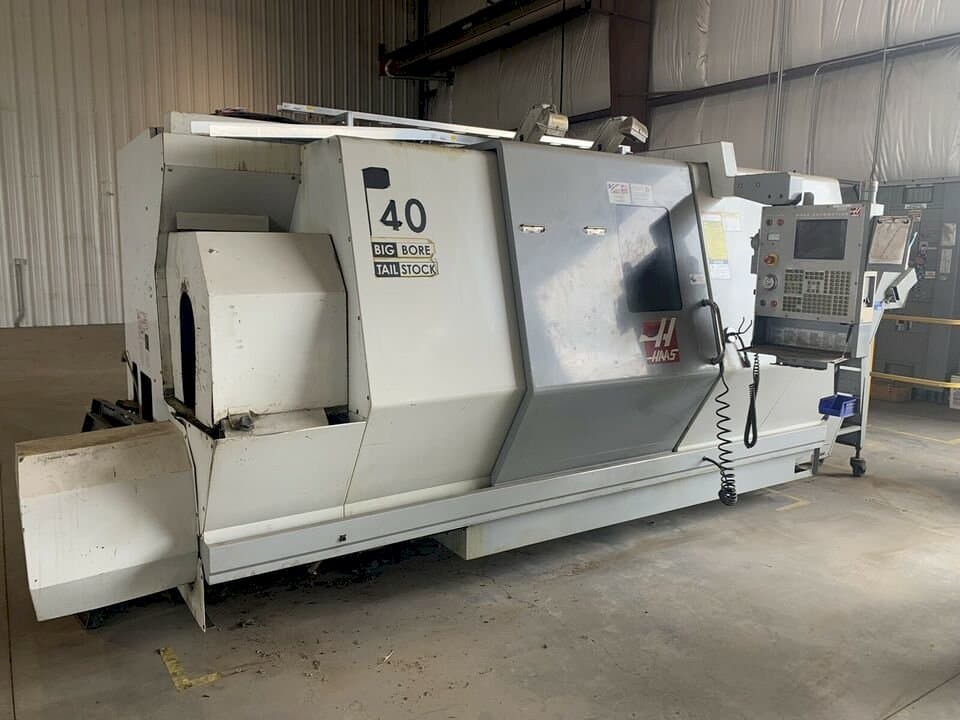 Front view of HAAS SL-40TB machine
