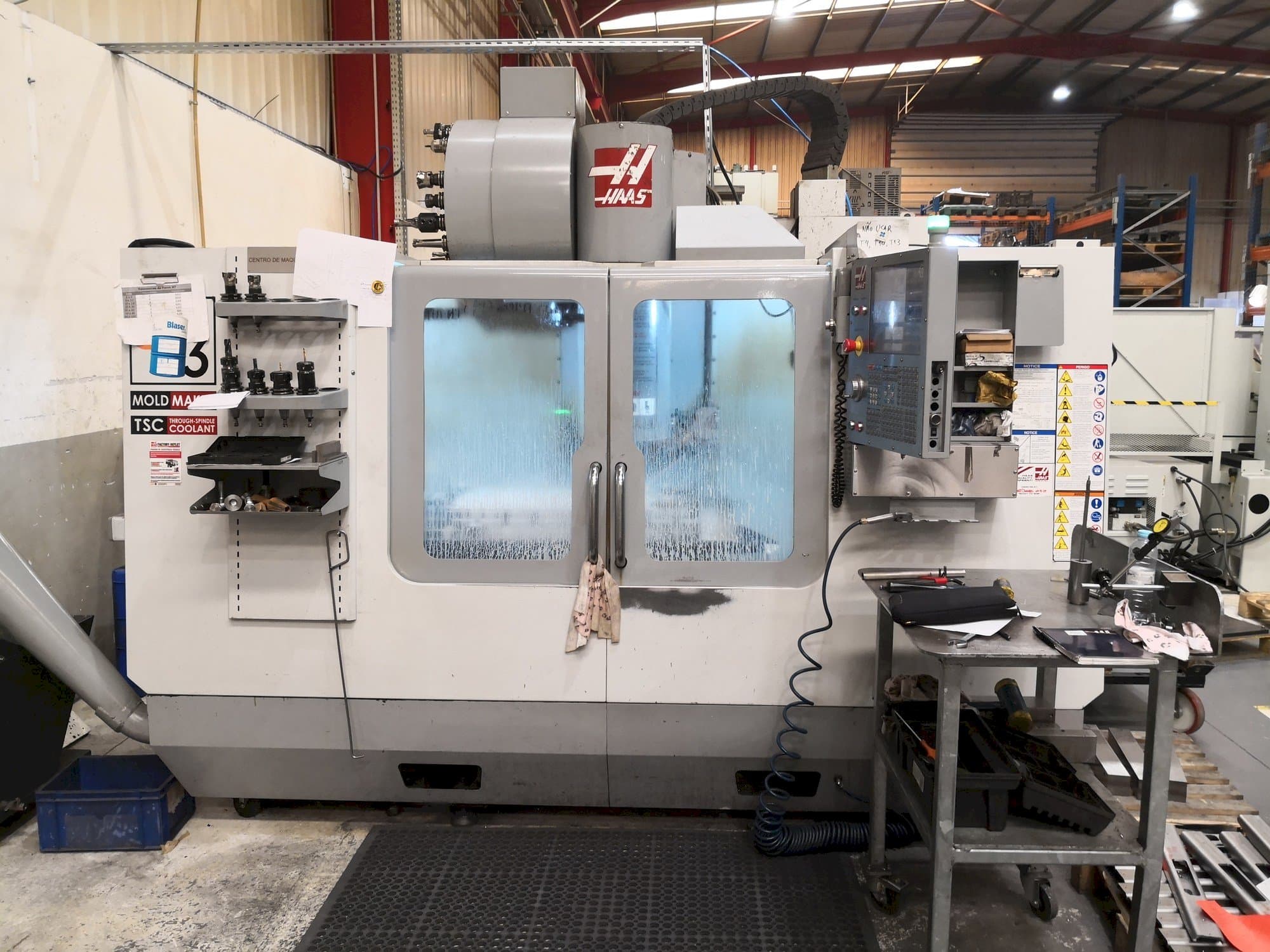 Front view of HAAS VM3  machine