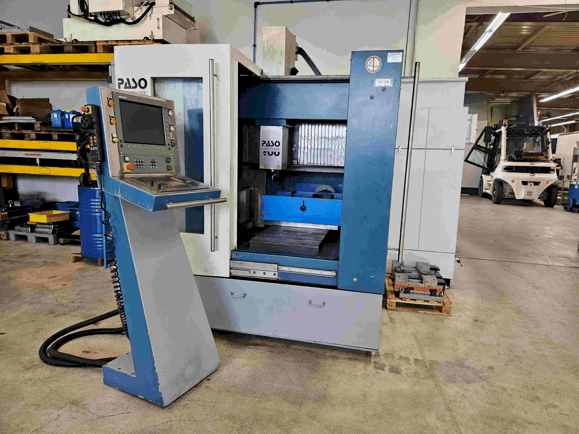 Front view of PASO PS400 (2004)  machine