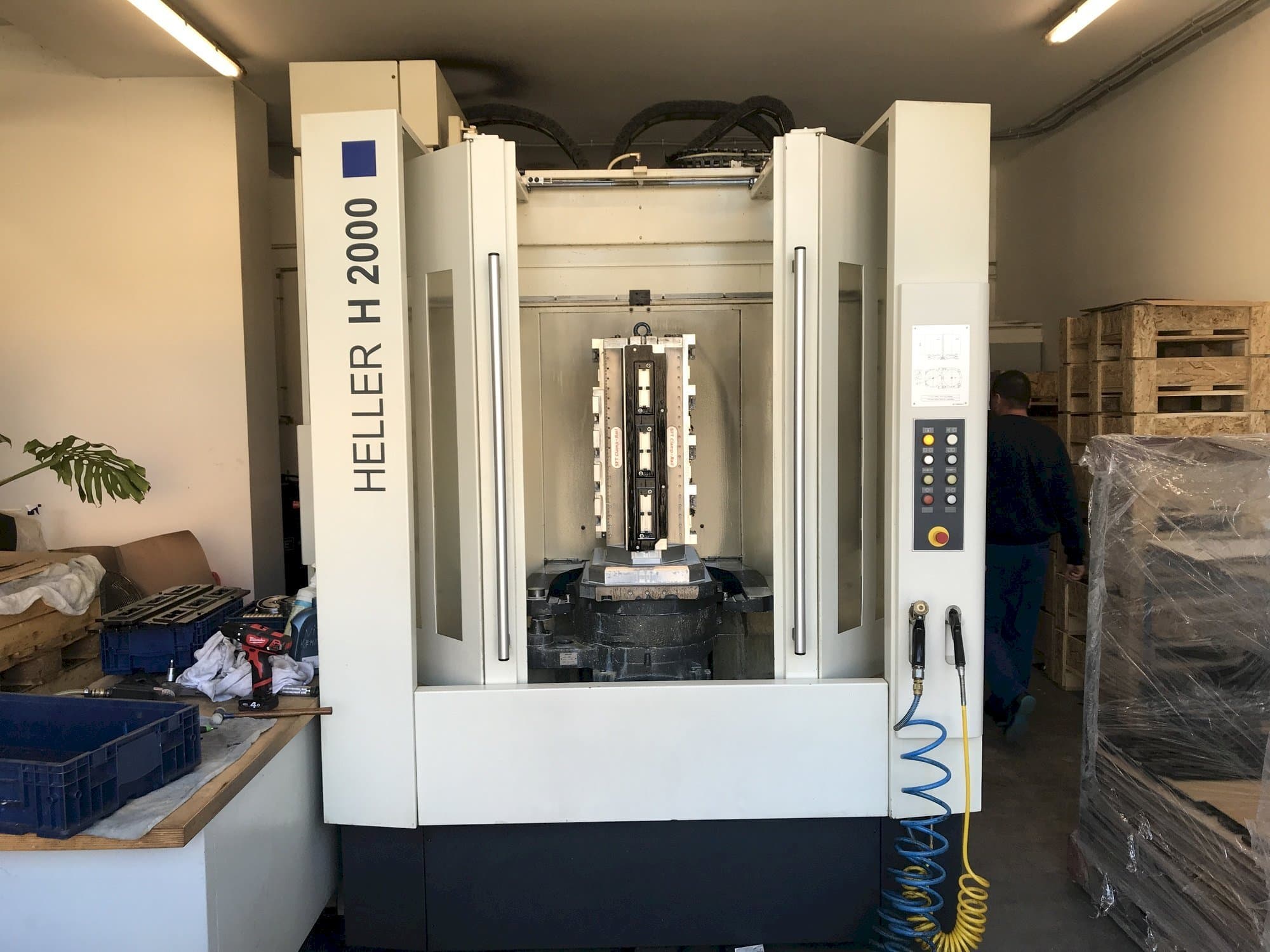 Front view of HELLER H2000  machine