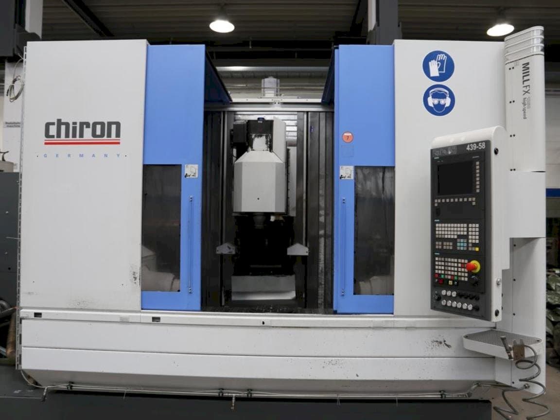 Front view of CHIRON Mill 1250 machine