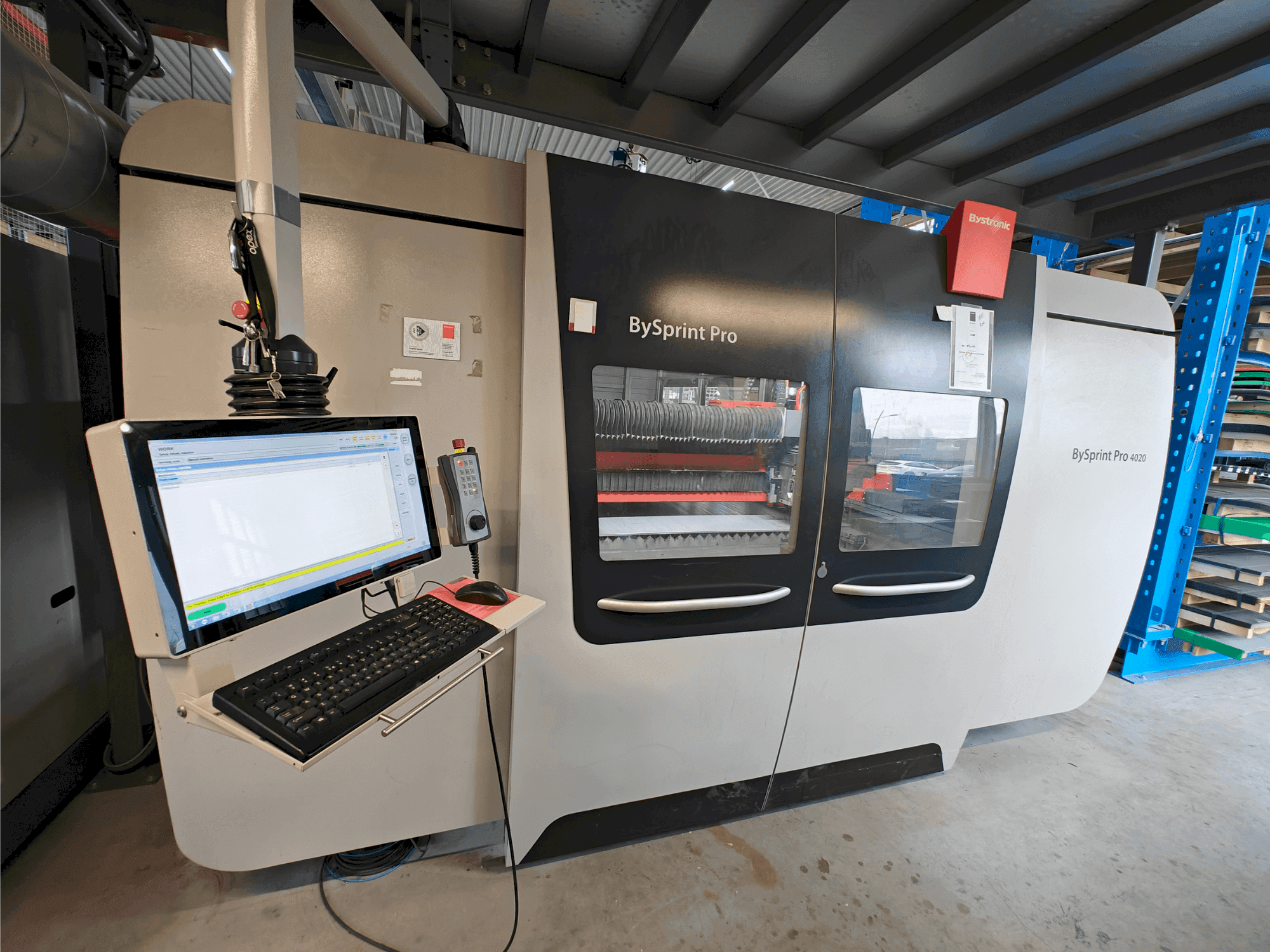 Front view of Bystronic Bysprint Pro 4020  machine