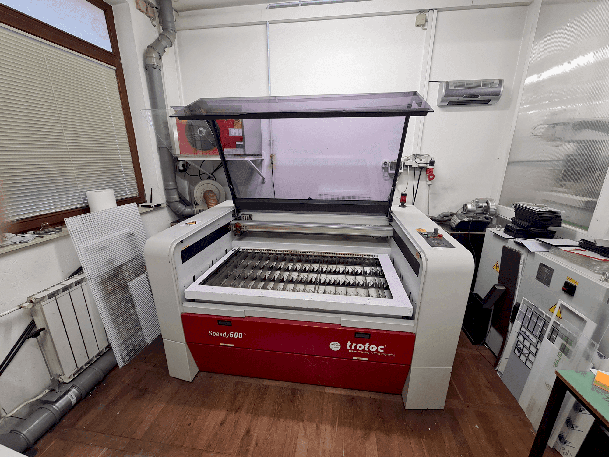 Front view of Trotec Speedy 500  machine