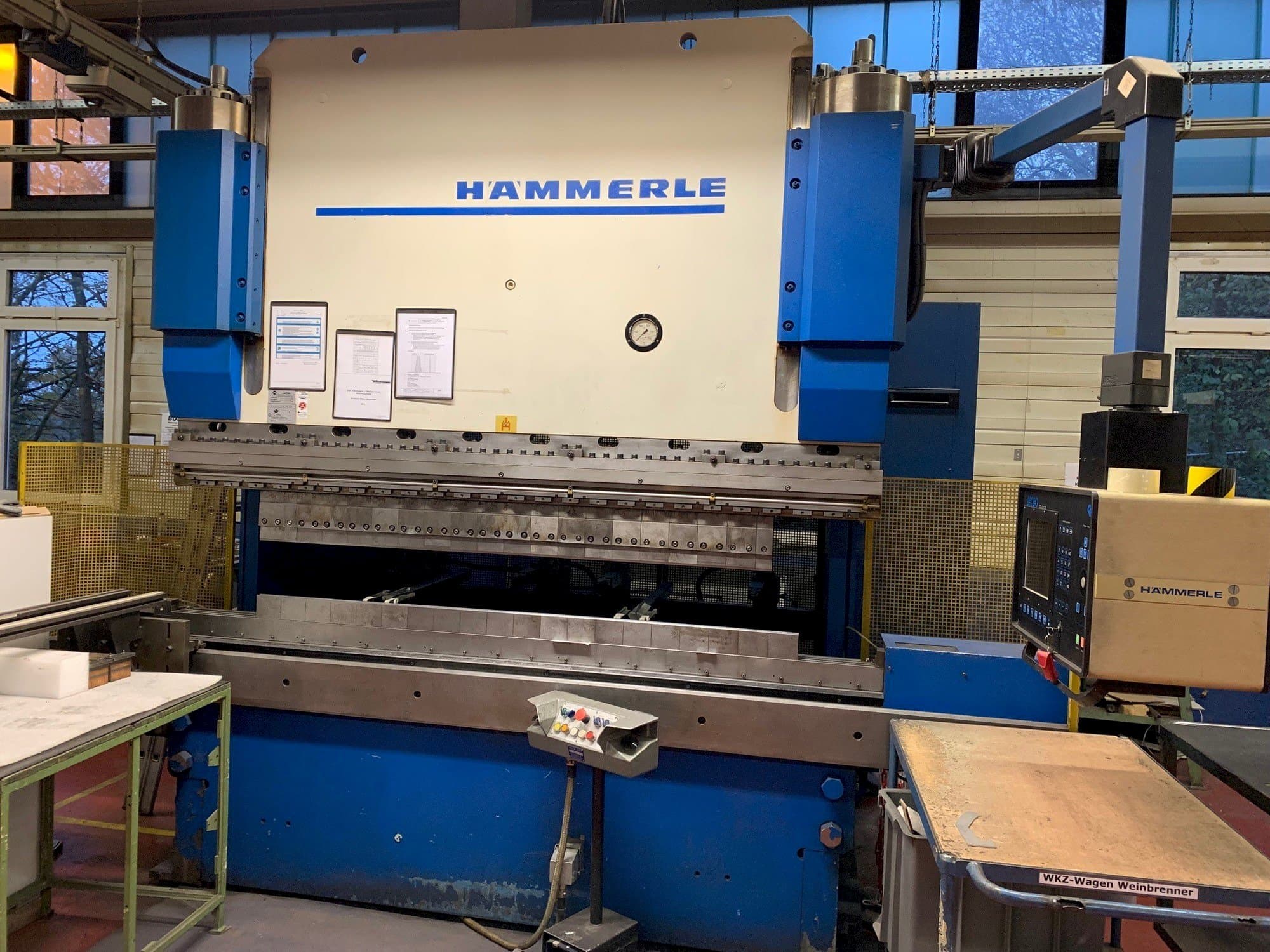 Front view of HAMMERLE AP 200 2600 Serie 3 machine