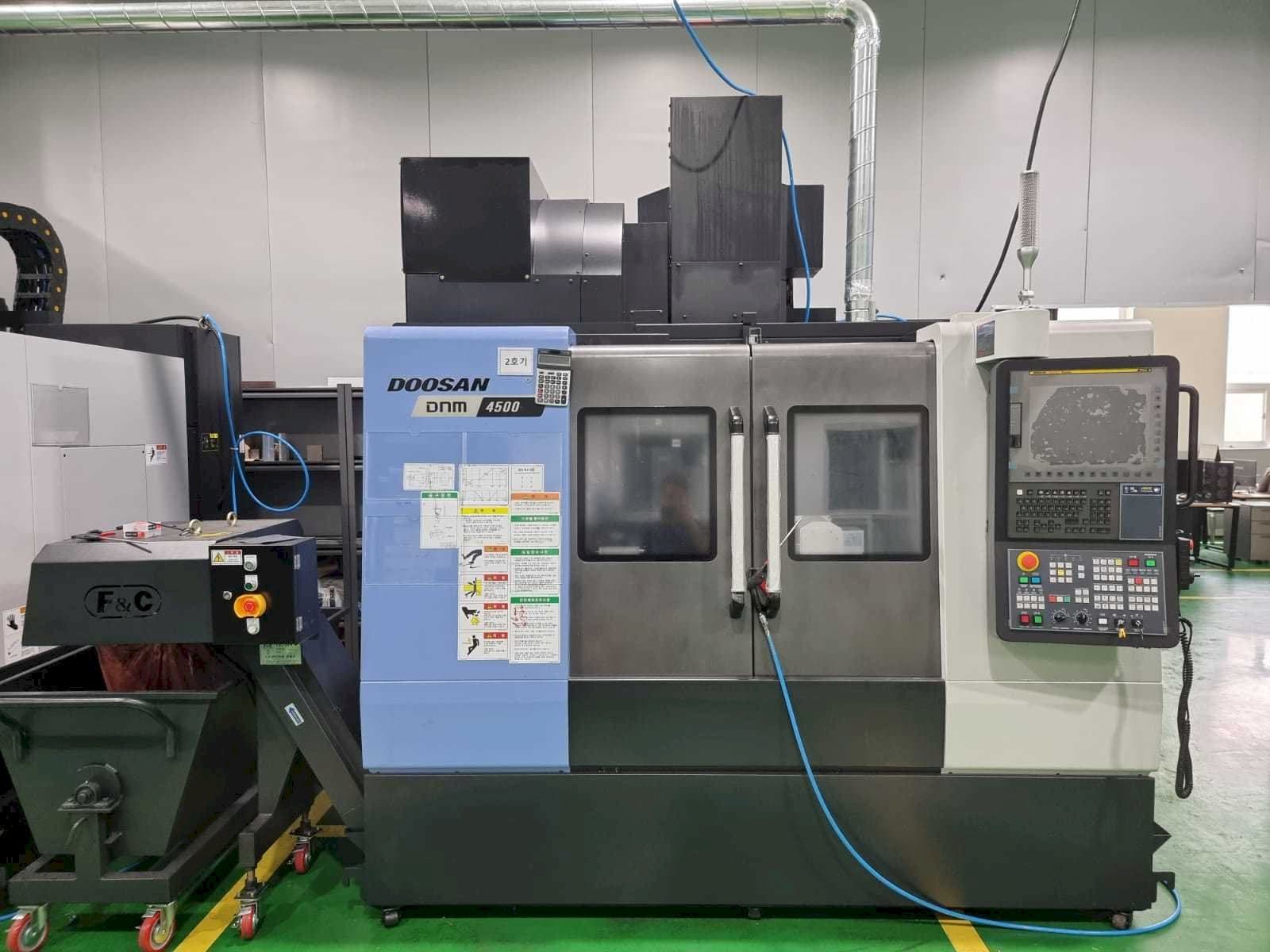 Front view of Doosan DNM 4500 machine