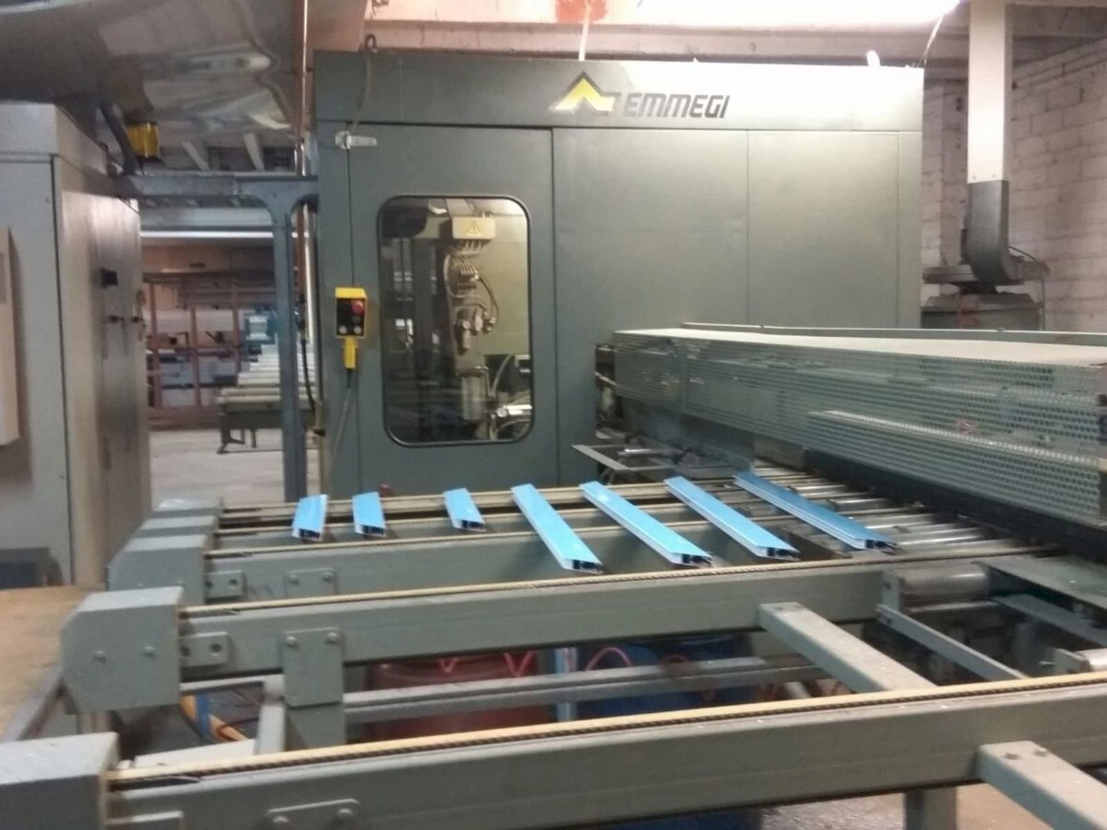 Front view of Emmegi Quadra machine