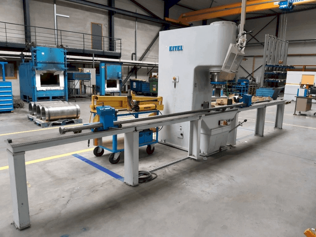 Front view of EITEL-PRESS RP 100 machine