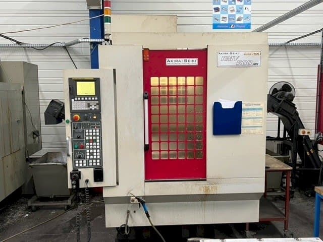 Front view of Akira Seiki RMV500 APC machine