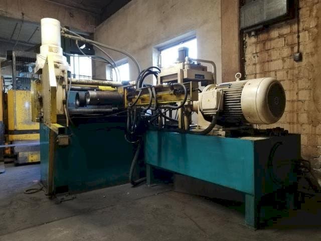 Front view of EKALE REP-40-200-3 machine